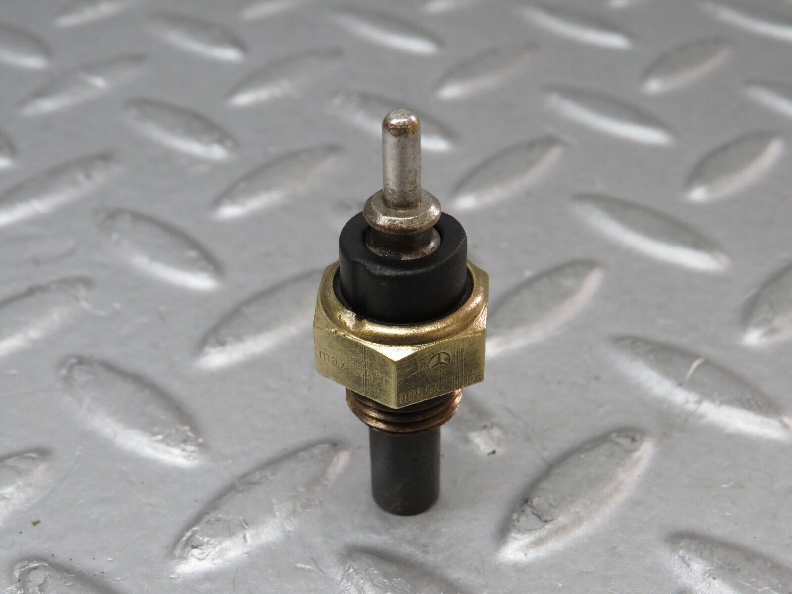 36256 Mercedes-Benz W126 420SE Coolant Temperature Sensor VDO 0055421017