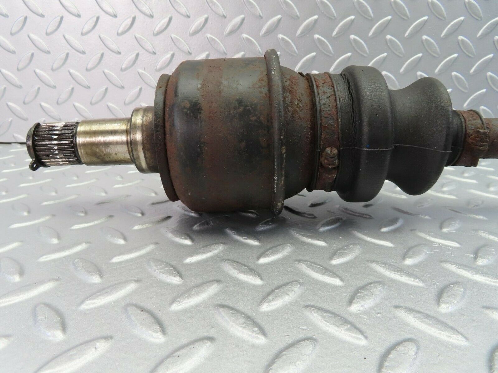 9781 Mercedes-Benz W115 220D Axle Shaft Drive Shaft