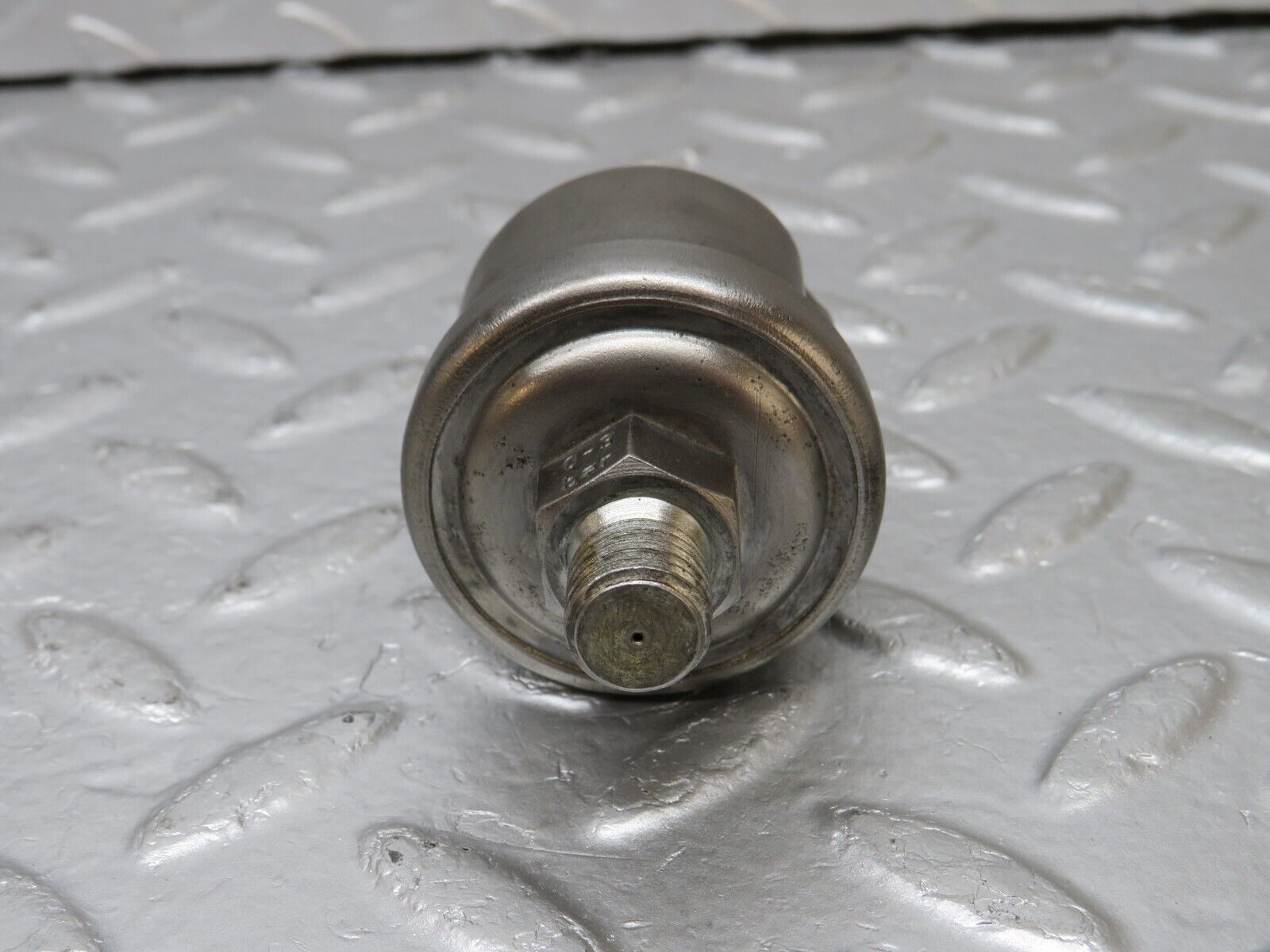 34484 Mercedes-Benz C126 380SEC Coupe Oil Pressure Sensor 0055421817