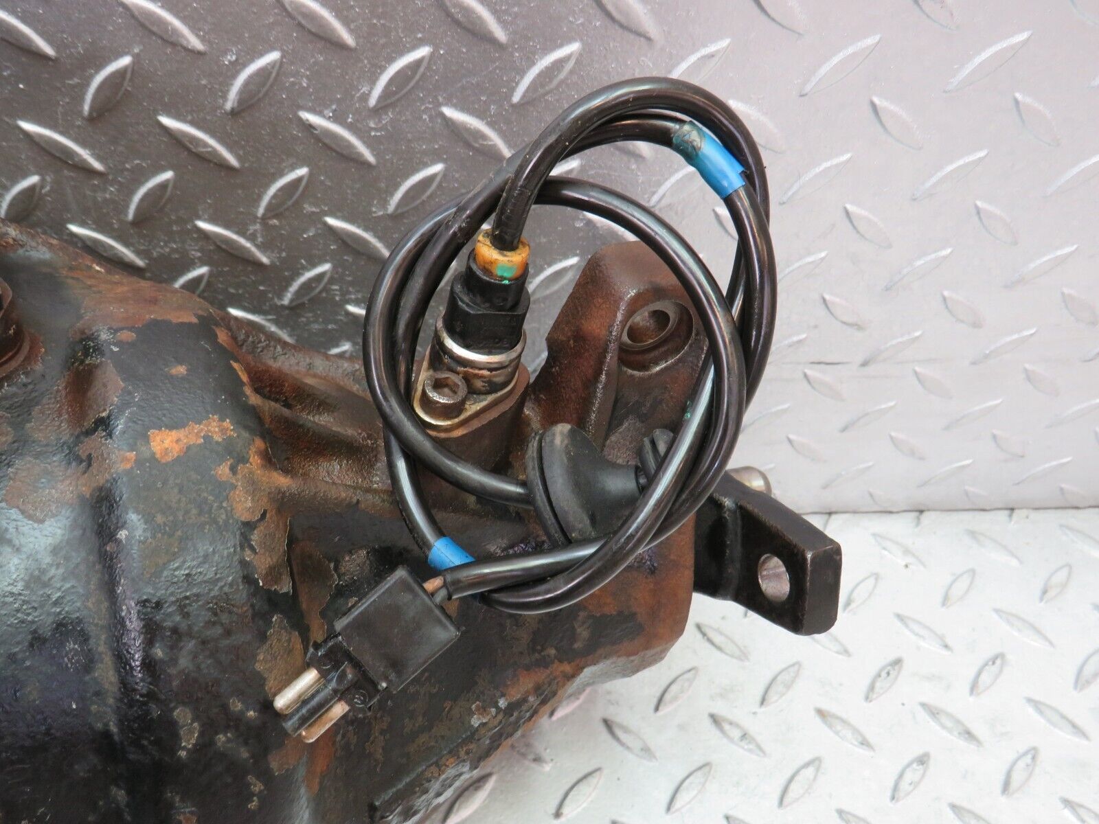 36330 Mercedes-Benz W126 420SE Rear Differential Ratio 2.47 1263511201