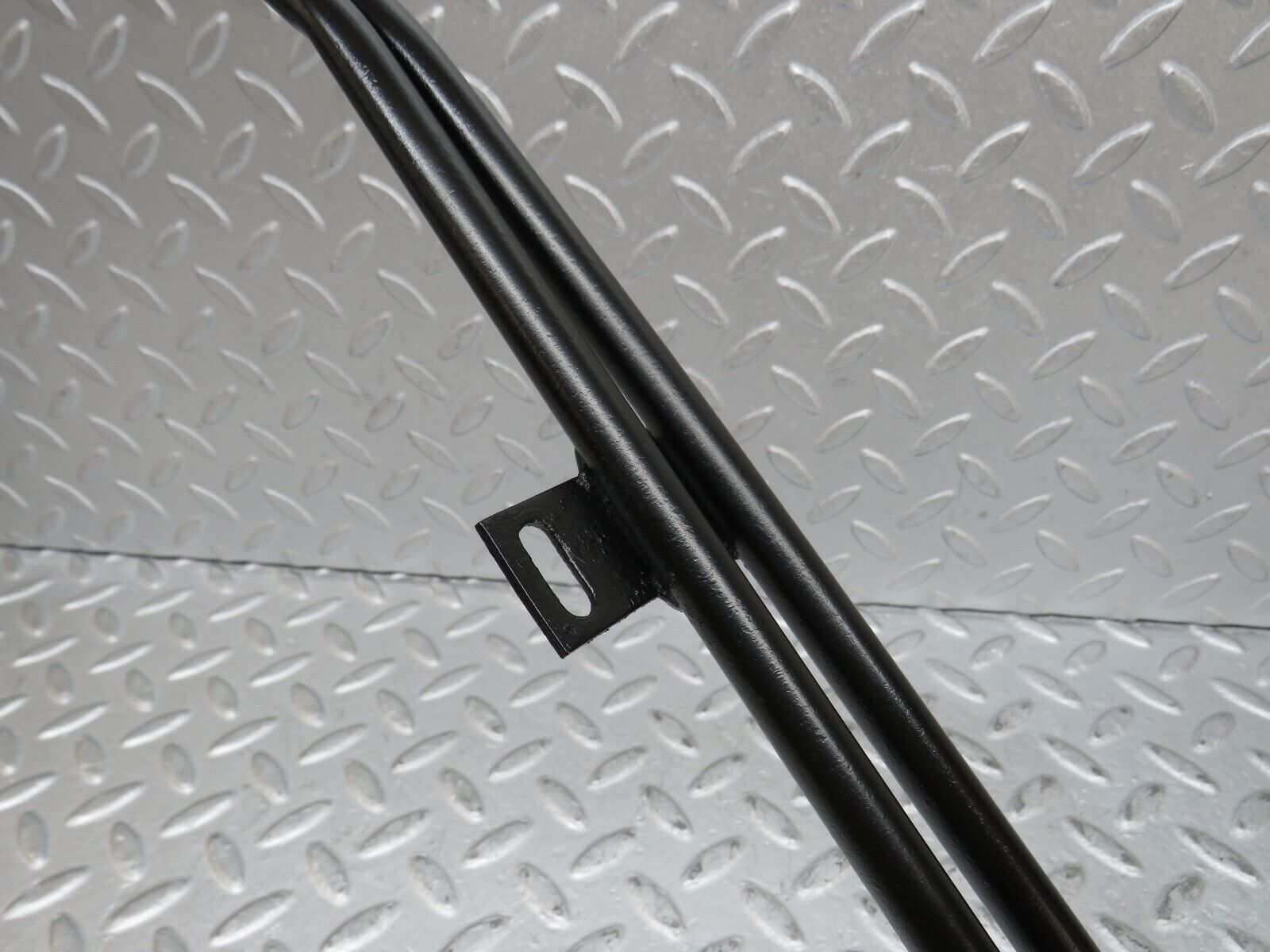 36375 Mercedes-Benz W126 420SE Oil Cooling Line Pipe