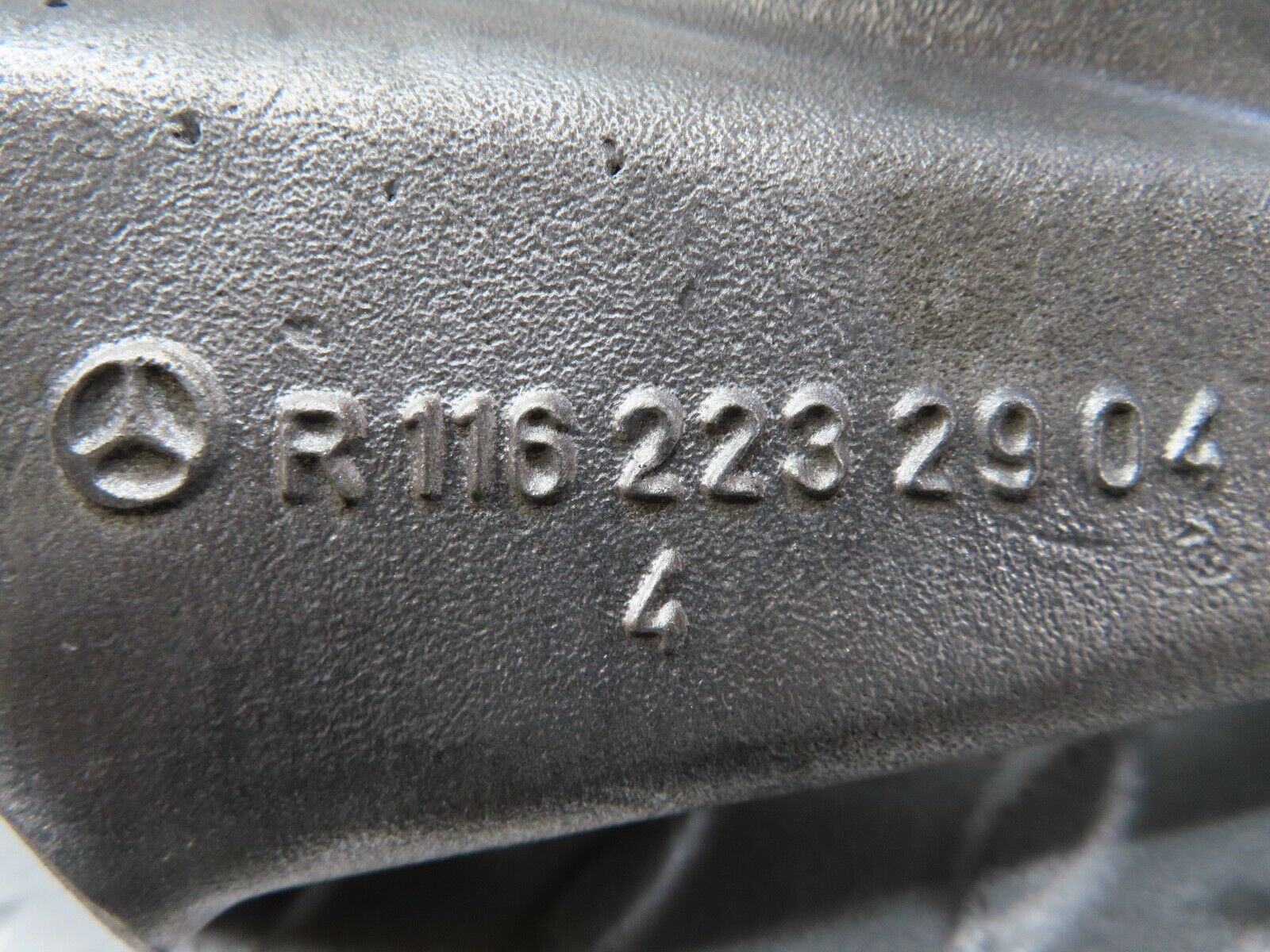 17672 Mercedes-Benz W116 450SEL Engine Mount Bracket Left Side 1162232904