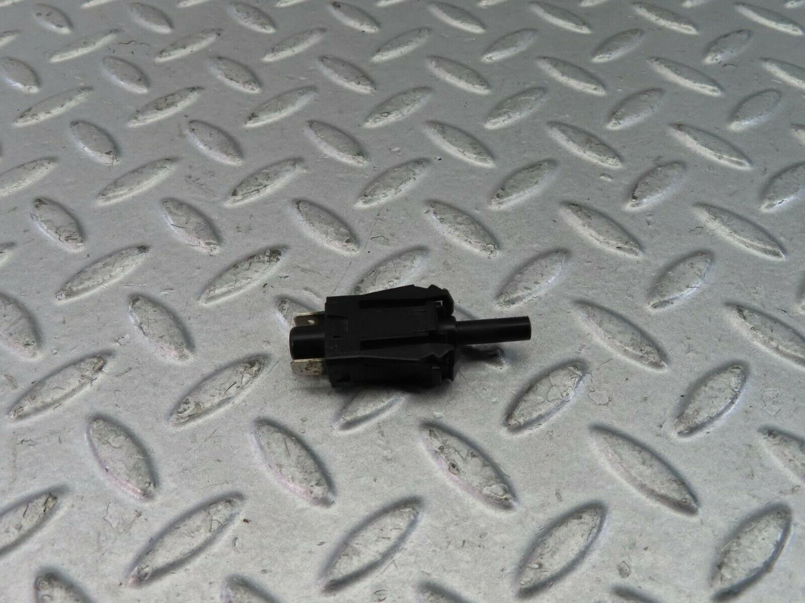 9461 Mercedes-Benz C124 300CE Coupe Door Contact Switch 0015458714