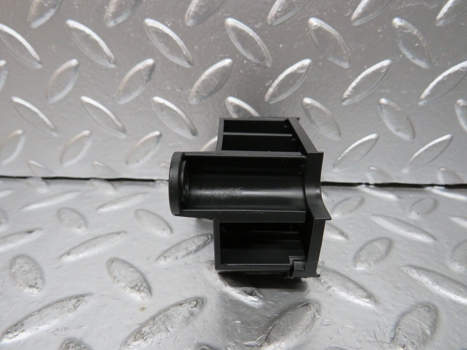 24892 Mercedes-Benz W140 S320 Cable Connector 0015467941