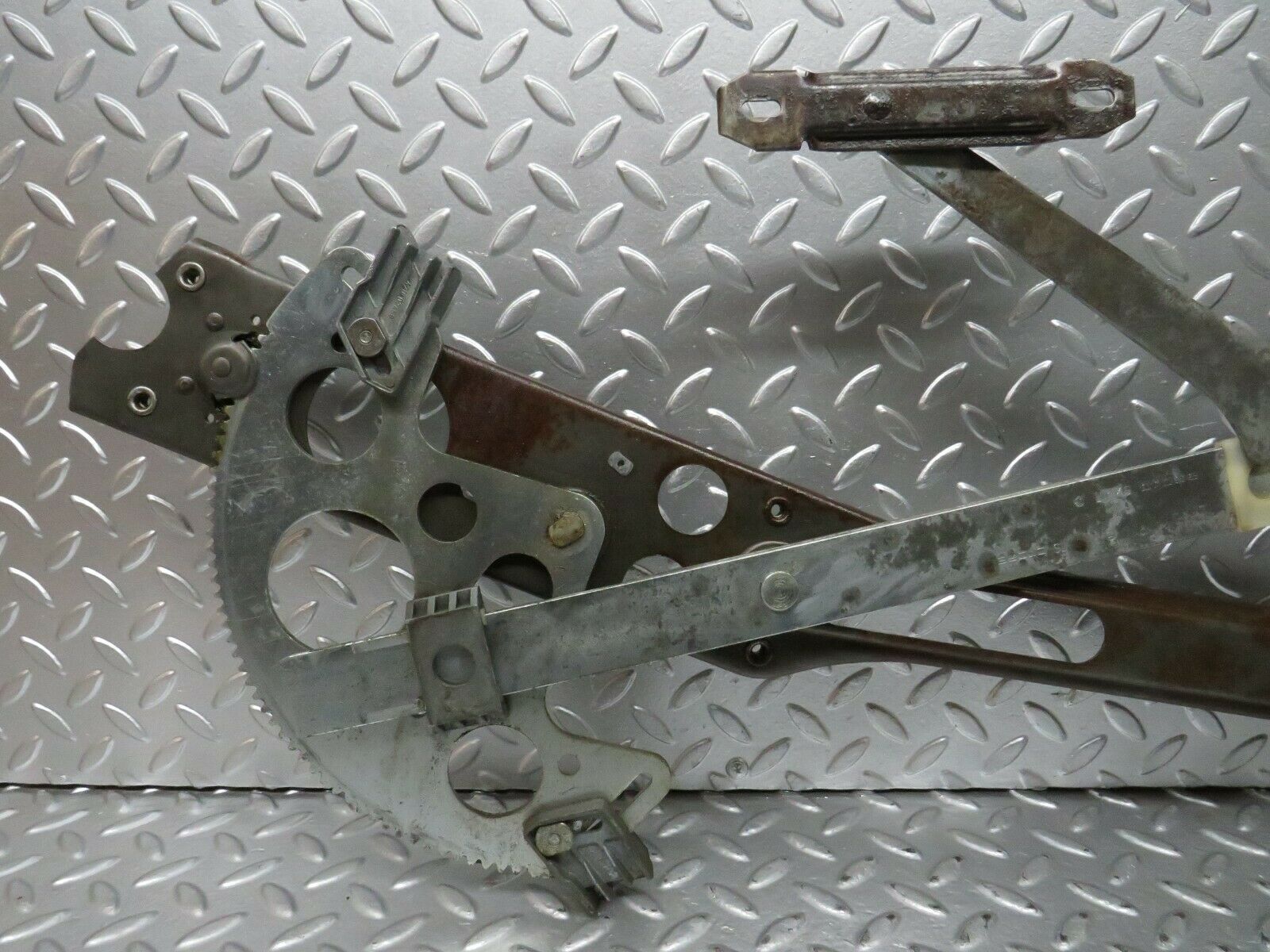 23756 Mercedes-Benz C107 450SLC Coupe Front Left Manual Window Regulator