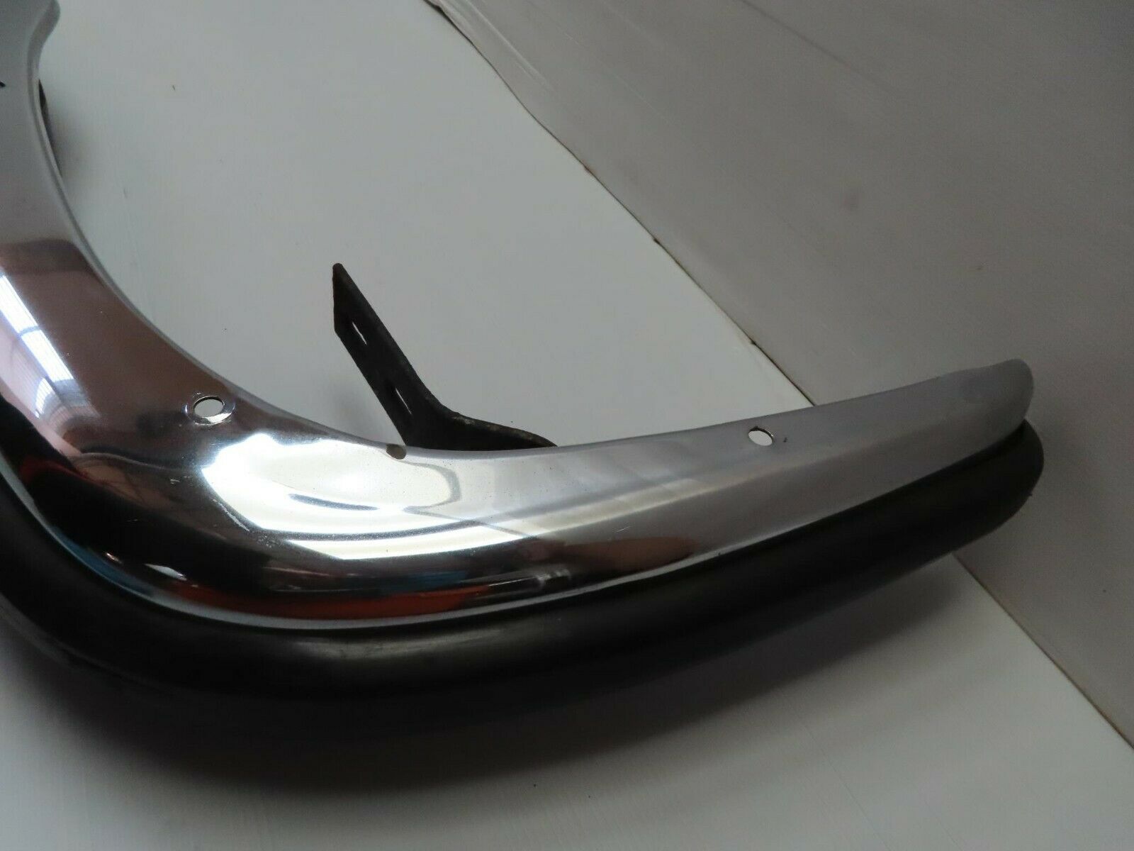 10628 Mercedes-Benz W108 Front Bumper