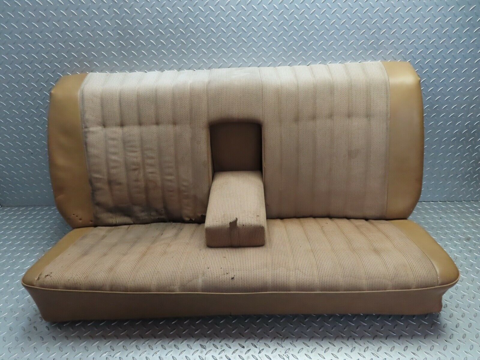 20220 Mercedes-Benz W114 280CE Coupe Rear Seat Beige 1159240616