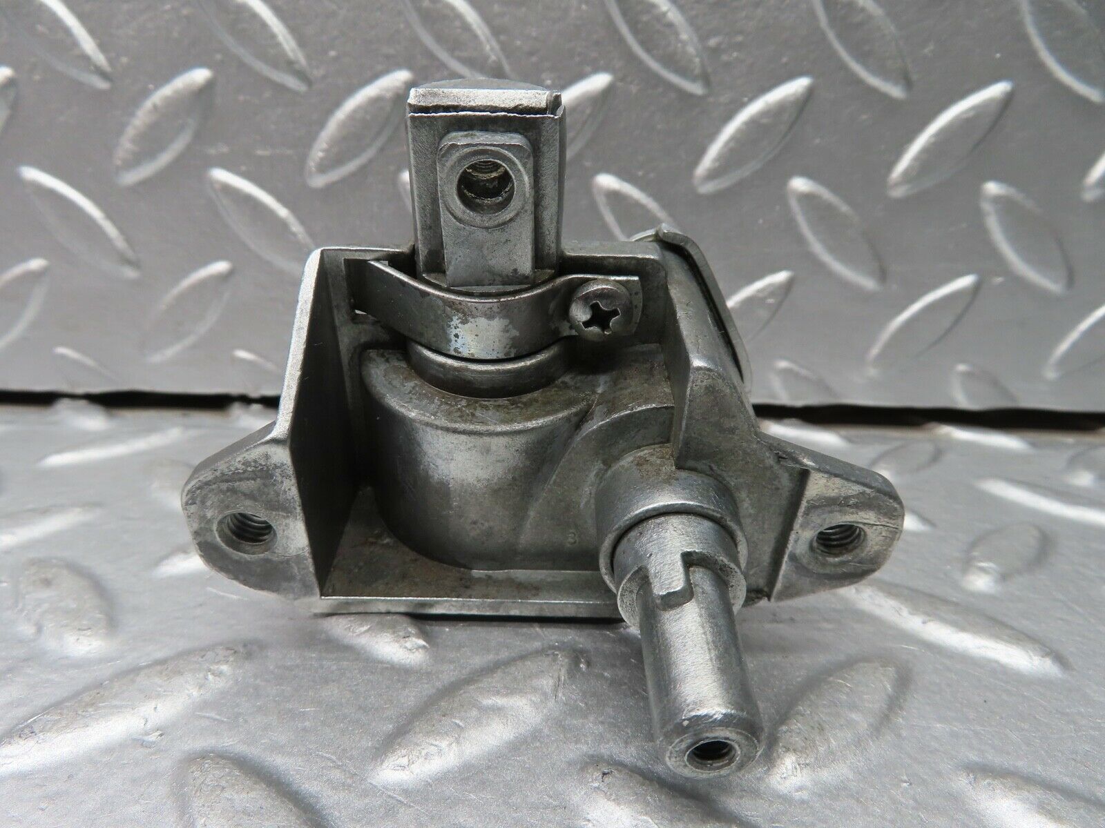 20810 Mercedes-Benz W114 250CE Coupe Vent Window Regulator Left Side