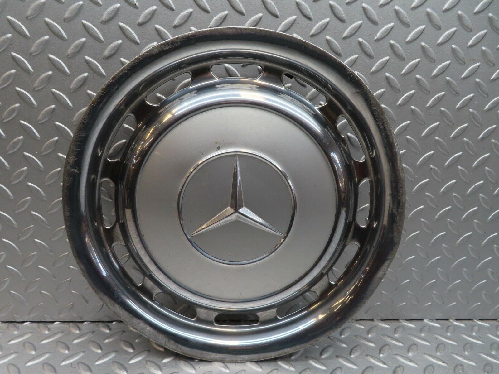 12404 Mercedes-Benz W108 280SE 3.5 Vintage Wheel Trim Hub Cap 14