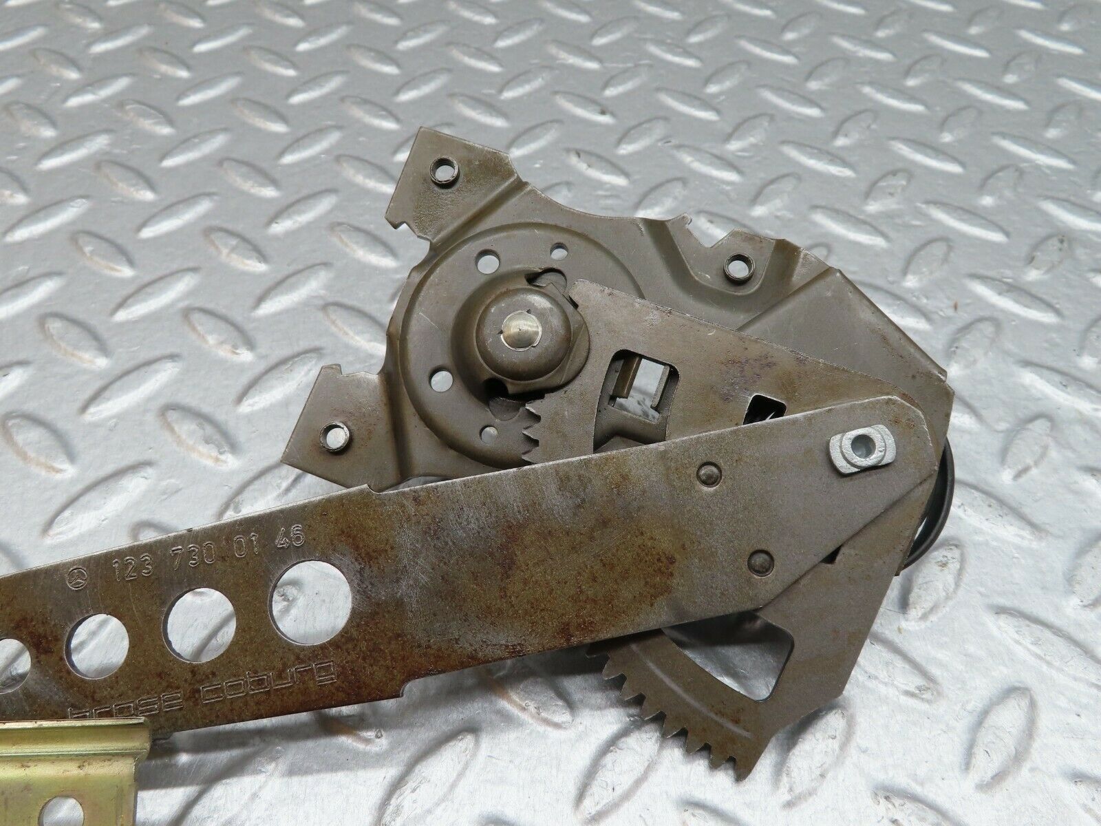 18045 Mercedes-Benz W123 200 Rear Left Manual Window Regulator 1237300146