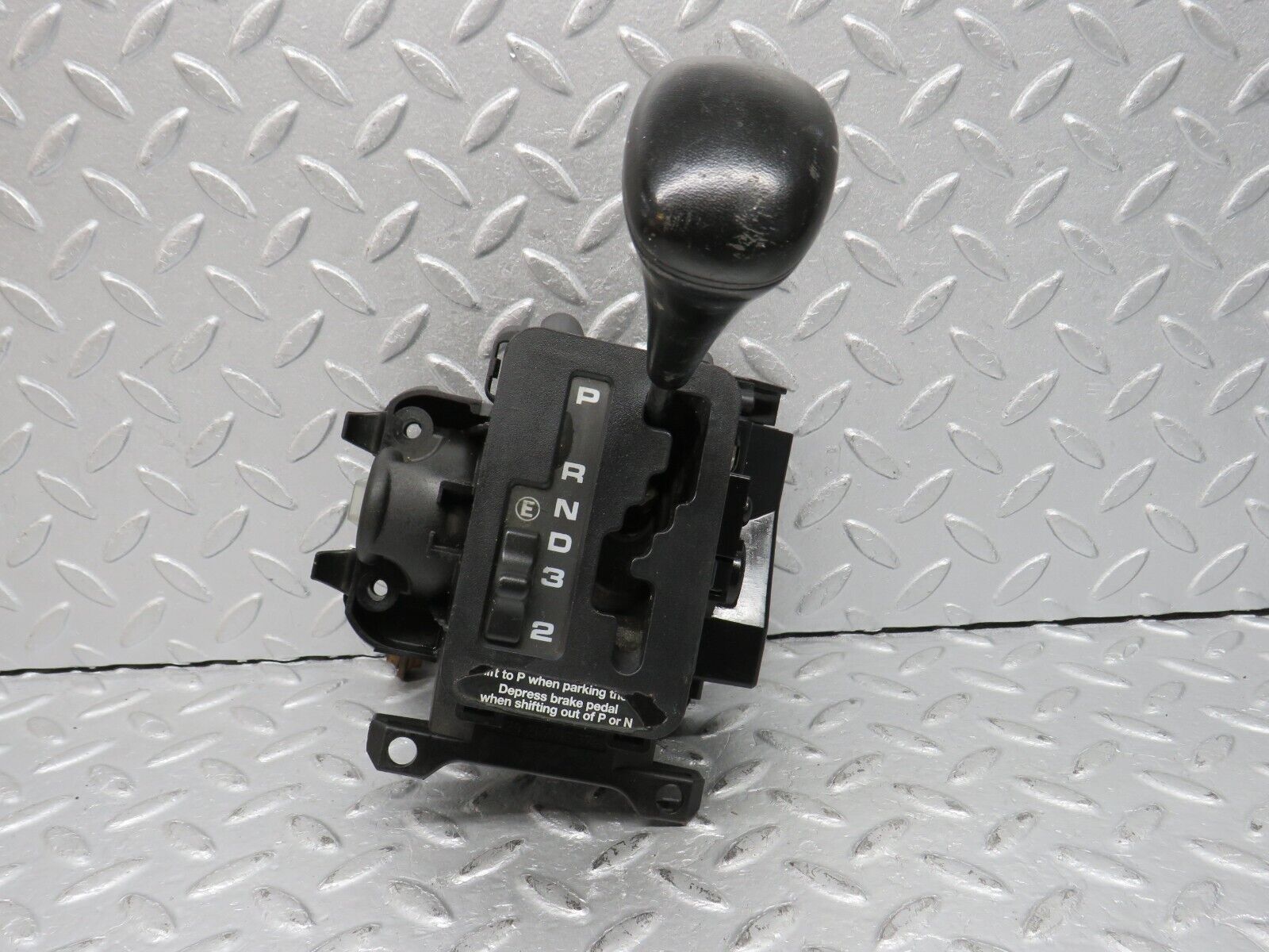 38731 Mercedes-Benz W201 190E 2.6L Automatic Gear Selector 1292670637 1242670206