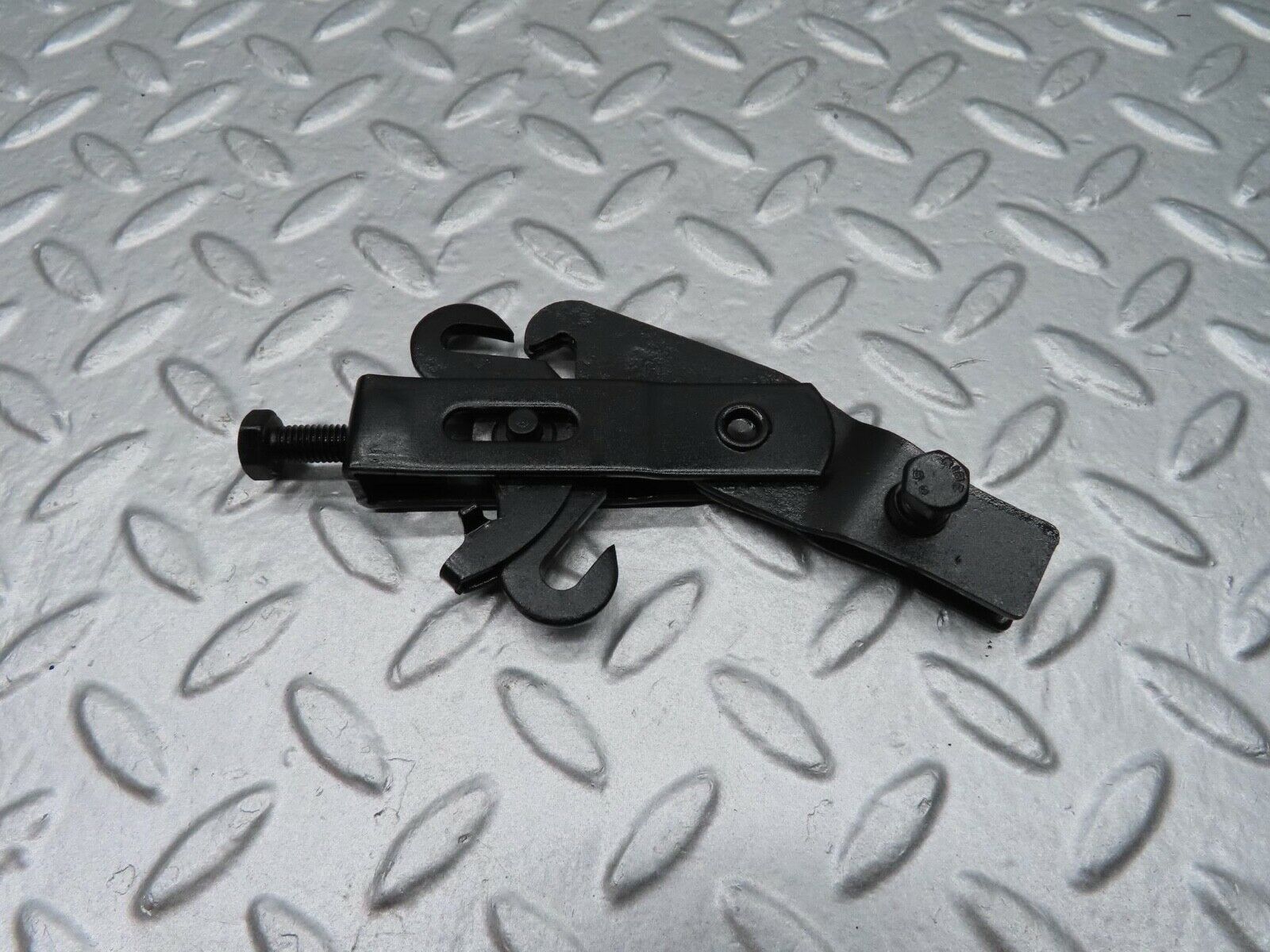 14806 Mercedes-Benz W201 190E Handbrake Adjusting Handbrake Regulator