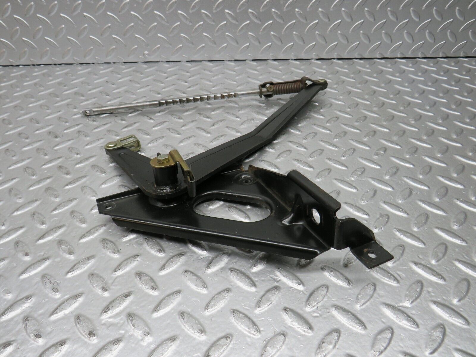 29786 Mercedes-Benz W123 230E Handbrake Regulator