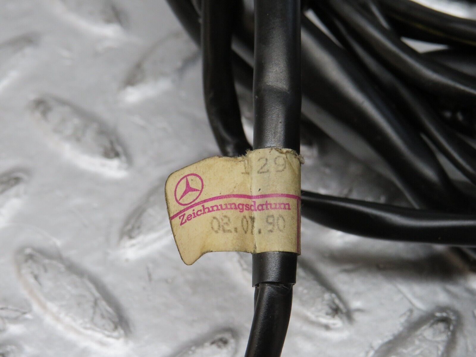 36842 Mercedes-Benz R129 300SL-24 Front Left Electric Seat Wiring 1295401310