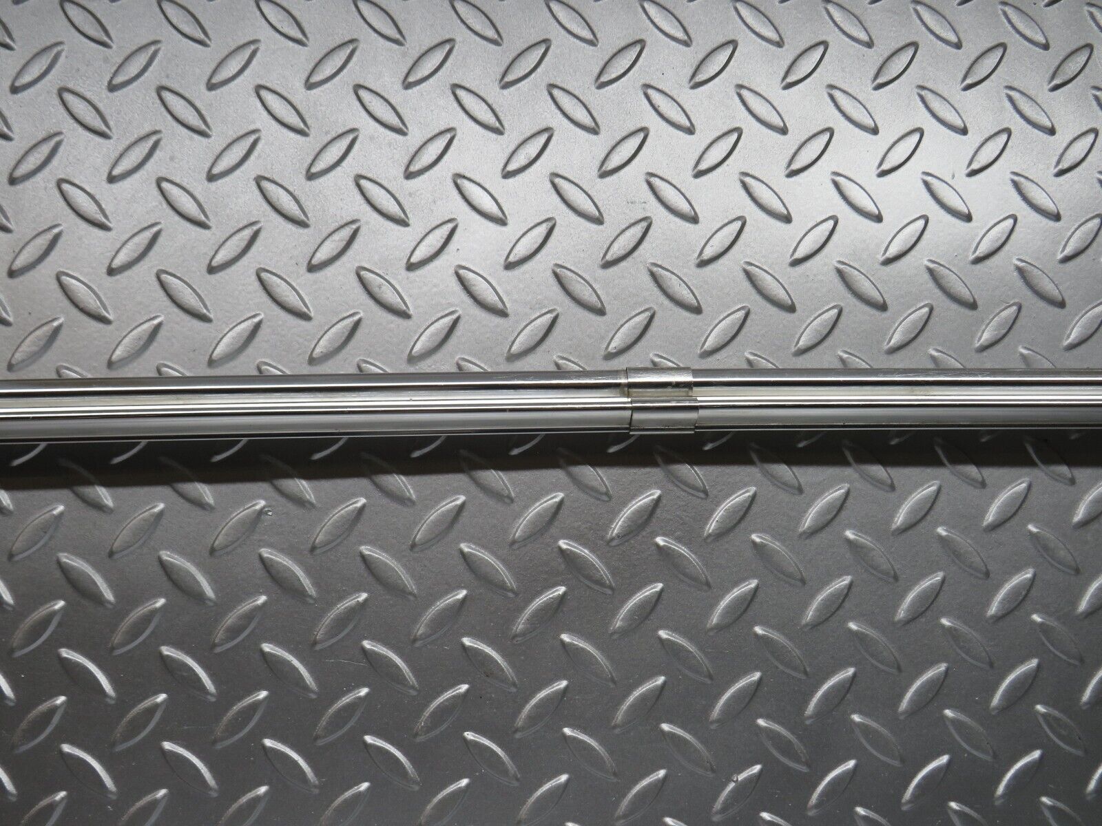 29625 Mercedes-Benz W123 230E Rear Windscreen Chrome Frame