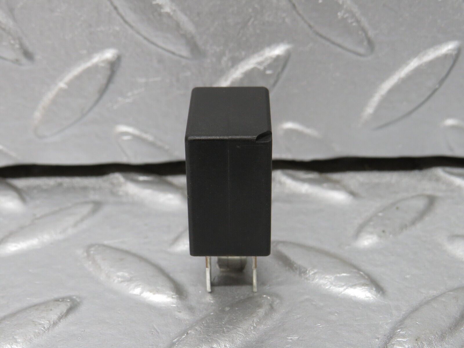 39701 Mercedes-Benz R129 320SL Coupe Indicator Relay 0025421119