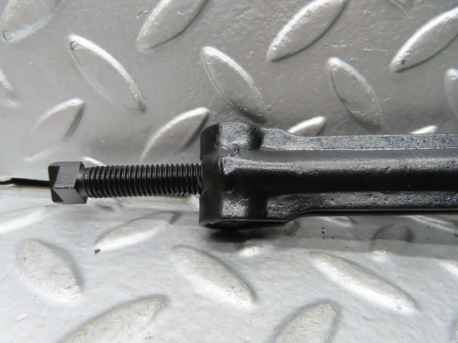 20947 Mercedes-Benz W114 250CE Coupe Handbrake Regulator