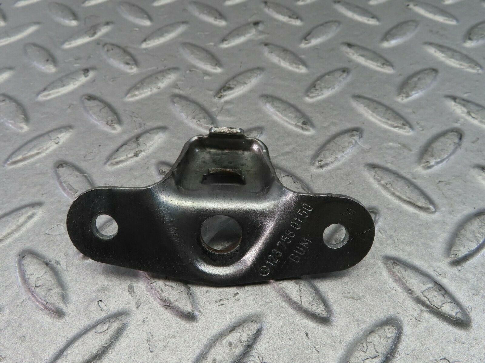 9678 Mercedes-Benz C123 280CE Coupe Trunk Lock Latch 1237580150