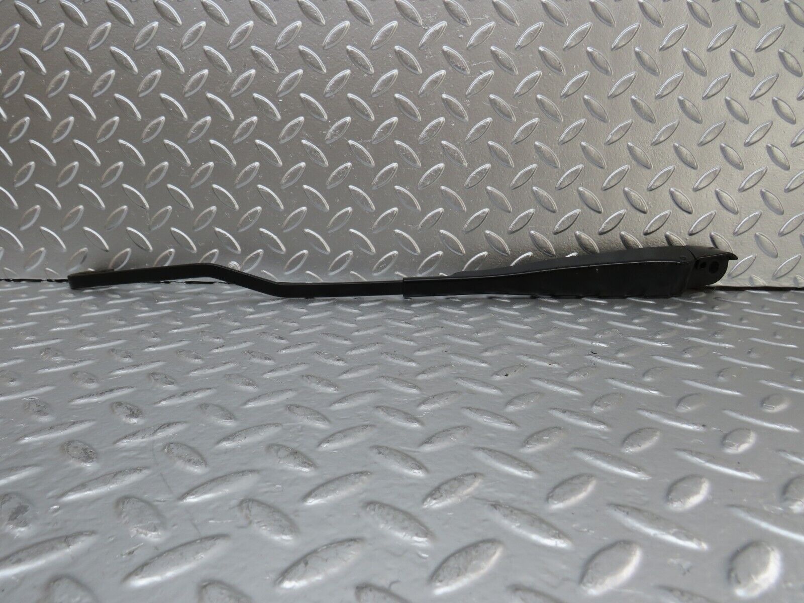 24924 Mercedes-Benz W140 S320 Wiper Arm Bosch Left Side