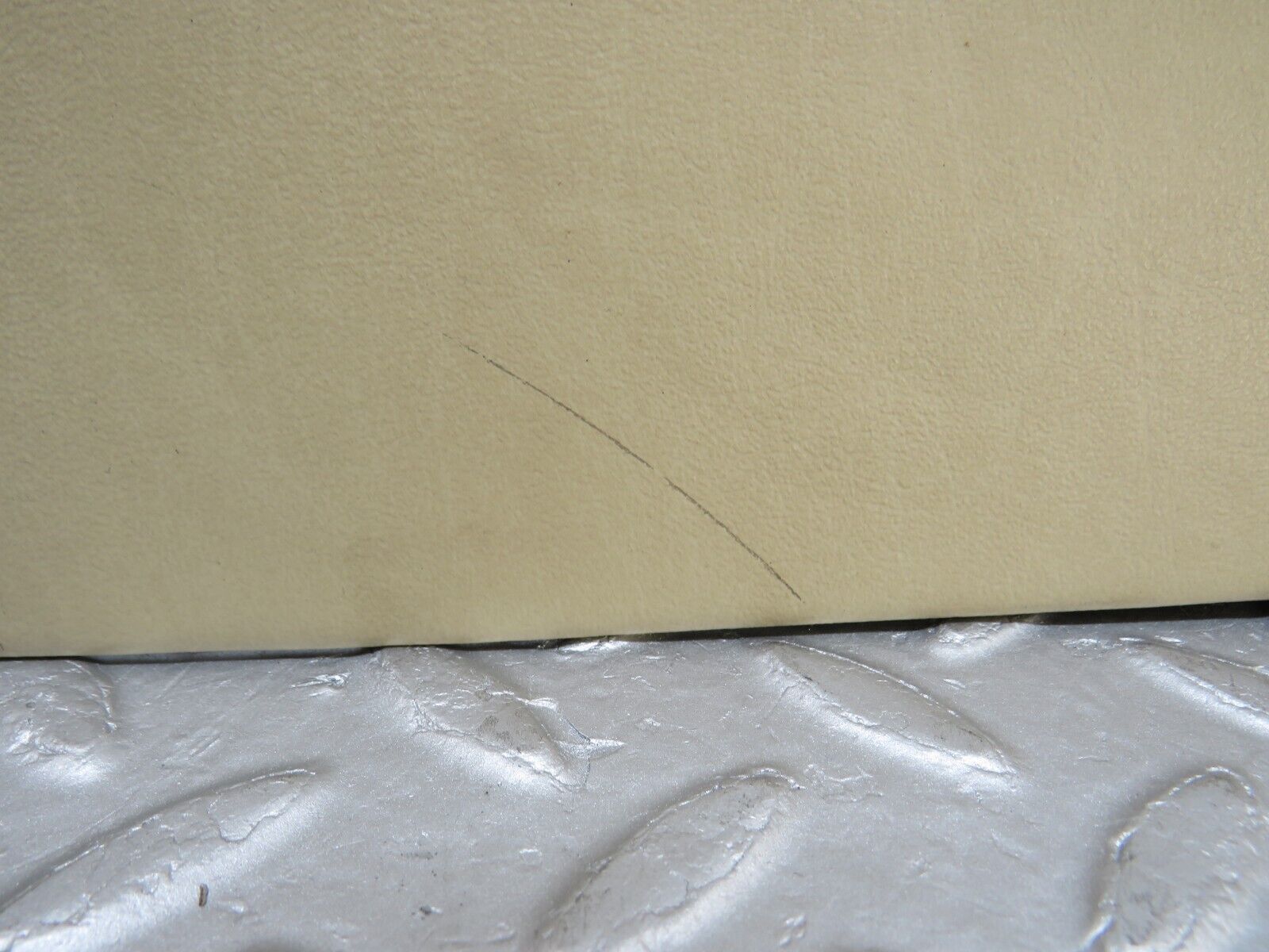 36560 Mercedes-Benz W201 190E 2.0L Centre Console Beige 2016831325 2016831236