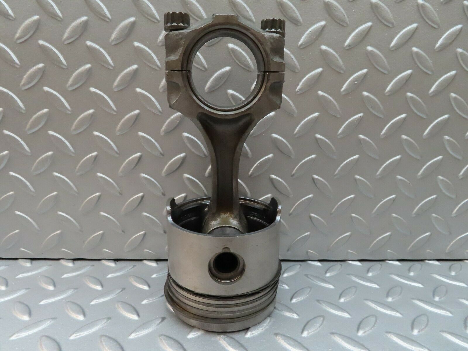 3504 Mercedes-Benz W108 280SE Piston With Connecting Rod 86.49 mm