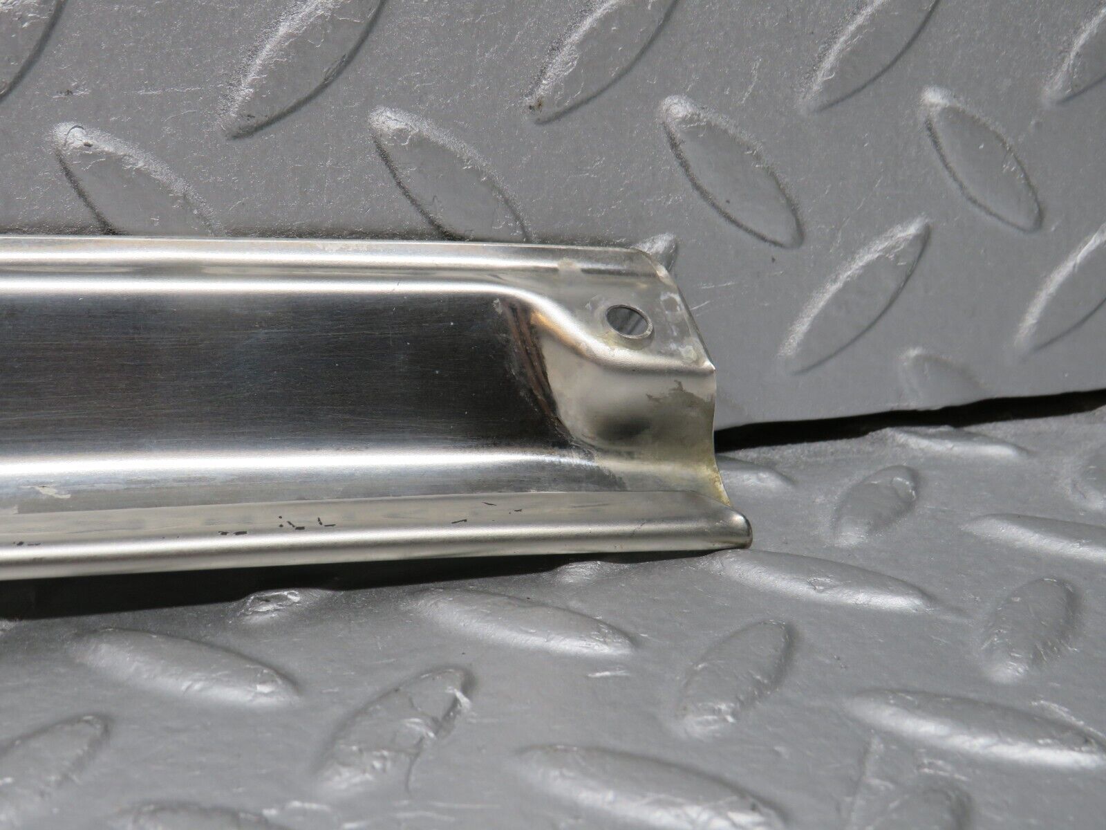 38594 Mercedes-Benz R129 280SL Coupe Folding Top Chrome Top Cover Trim Left