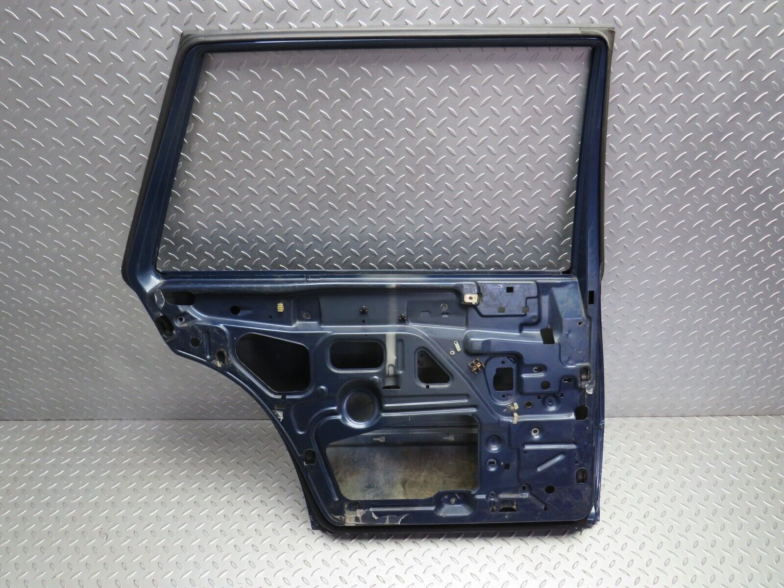 31413 Mercedes-Benz S124 220TE Wagon Rear Left Door