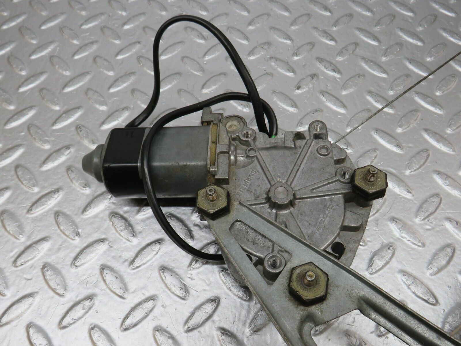 34172 Mercedes-Benz W124 260E Rear Right Power Window Regulator With Motor 774.30016/22