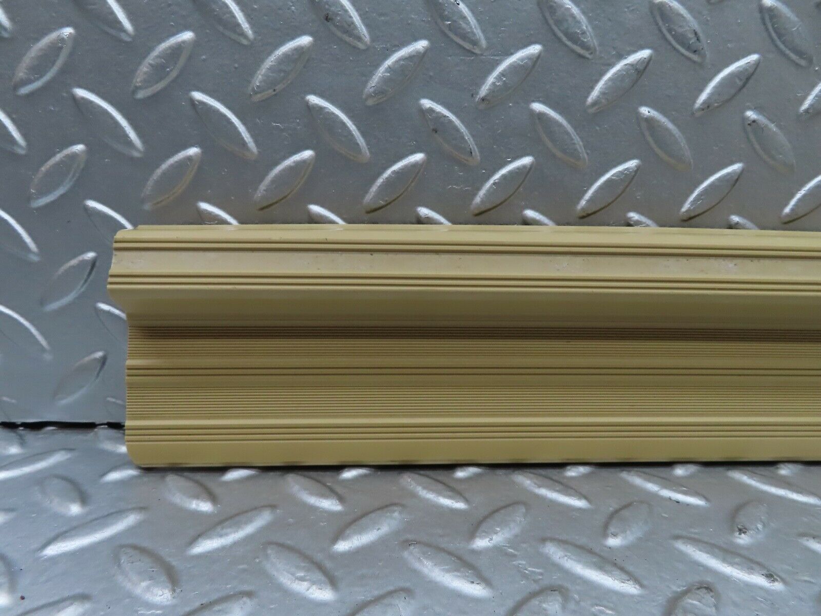 21035 Mercedes-Benz W123 230E Rear Left Door Sill Trim Beige