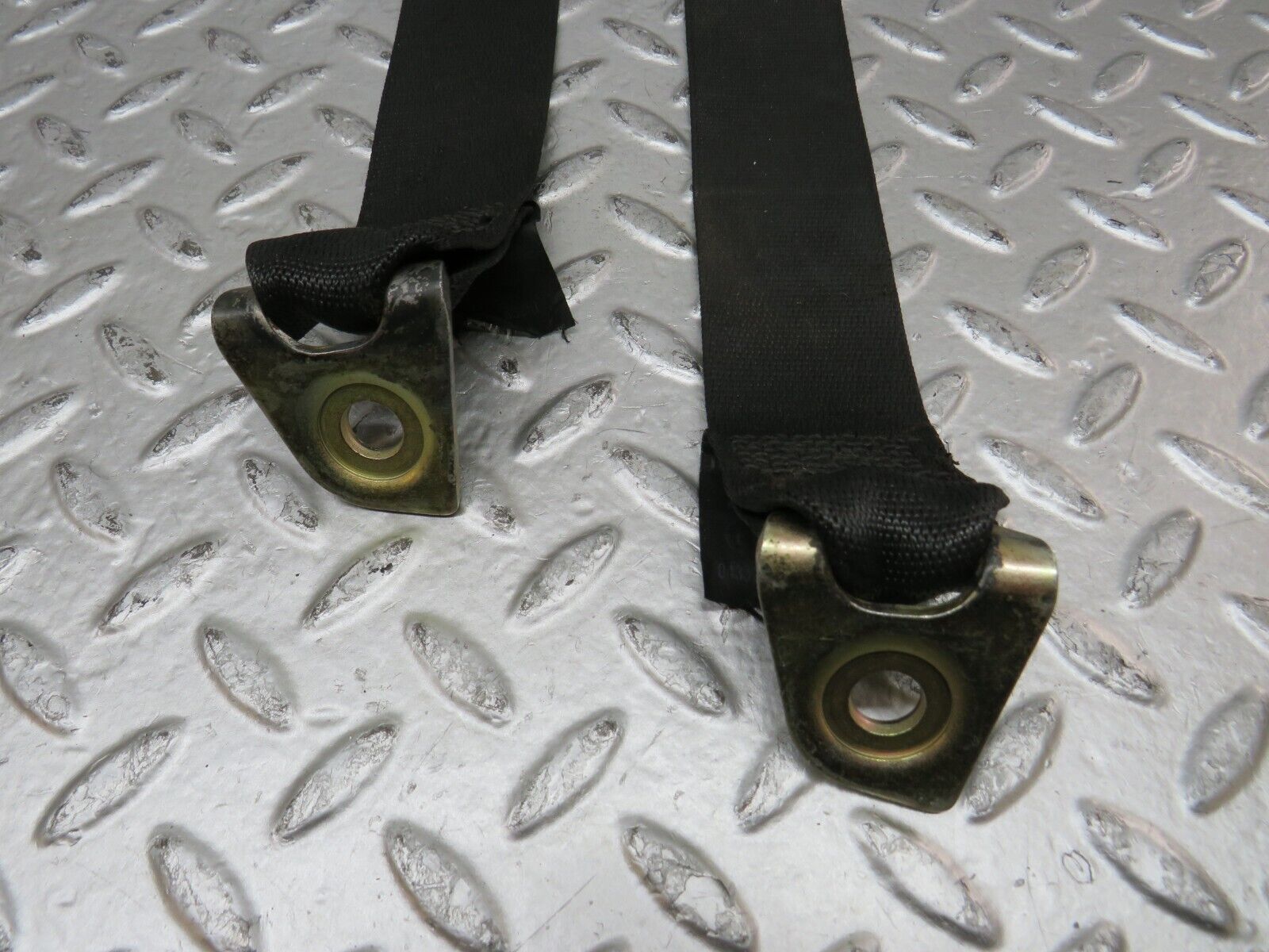 27821 Mercedes-Benz S124 300TE Third Row Seat Belt Set With Buckles