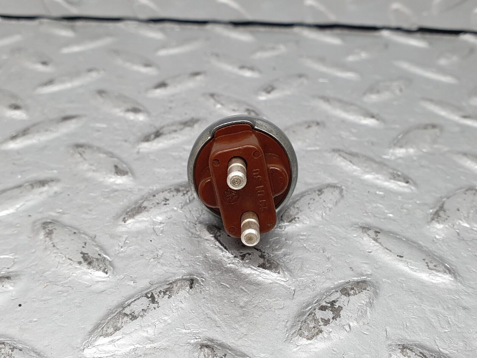 41107 Mercedes-Benz W126 300SE Brake Light Contact Switch 190130