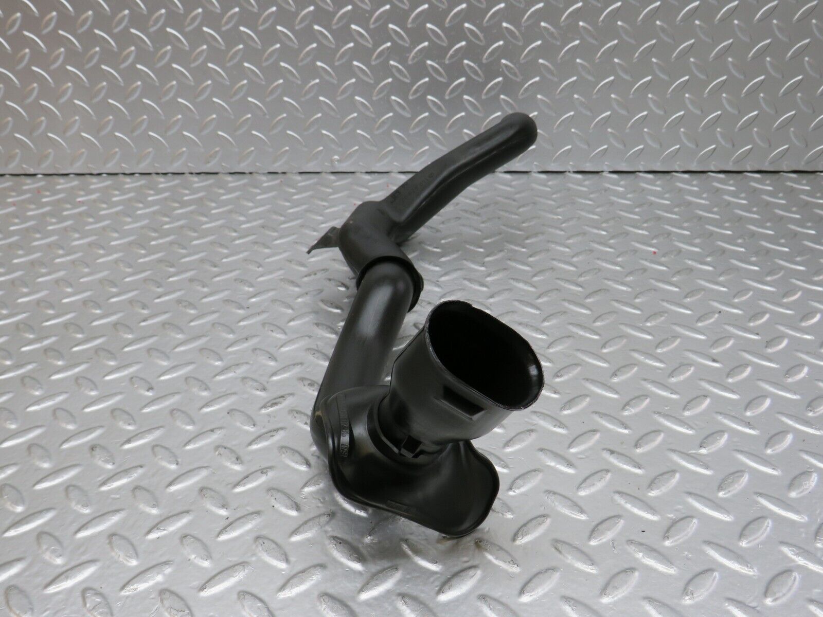 24736 Mercedes-Benz W140 S320 Engine Bay Water Drain Right Side 1406280478