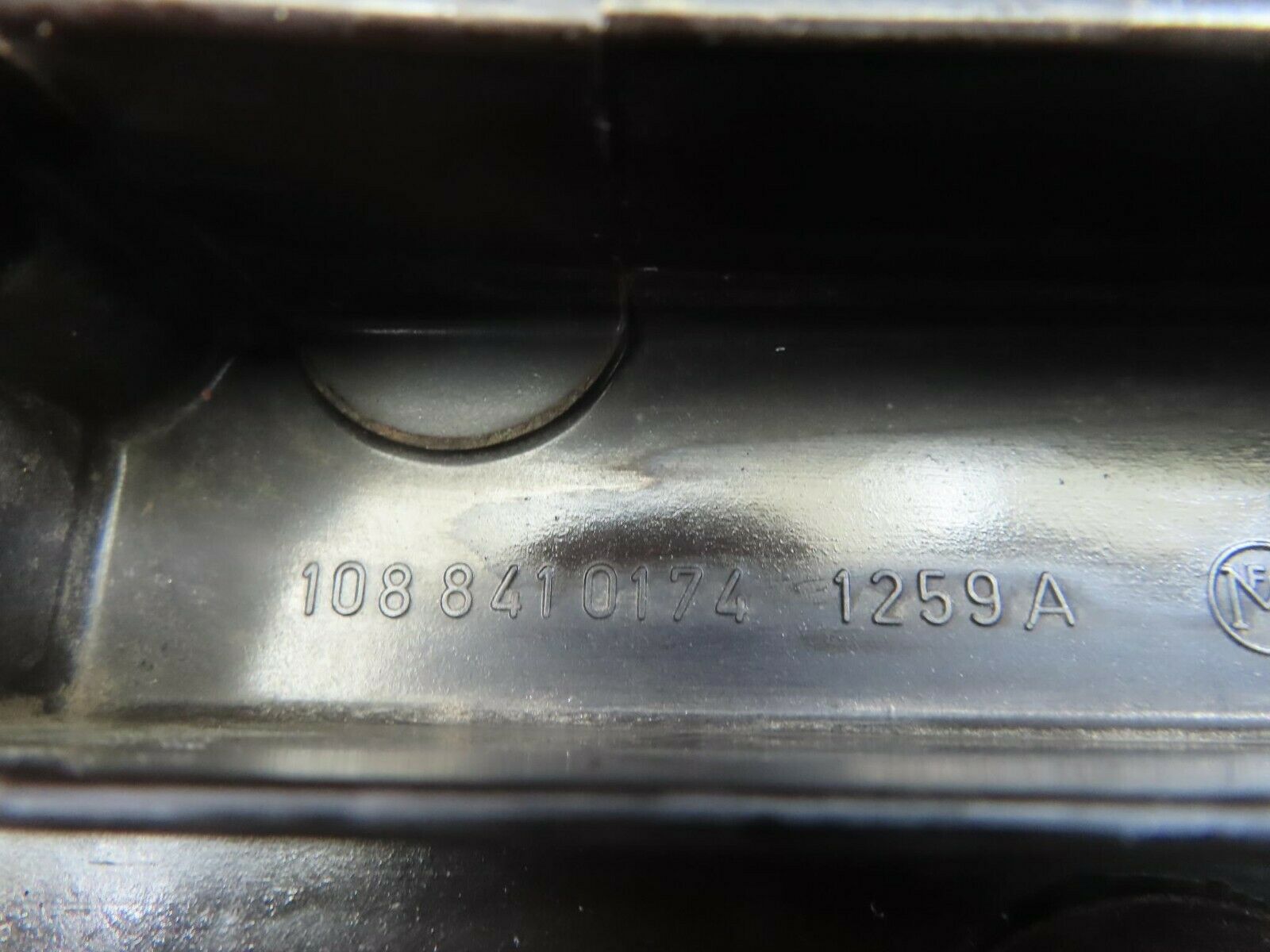 8920 Mercedes-Benz W108 Centre Console Tray 1088410174