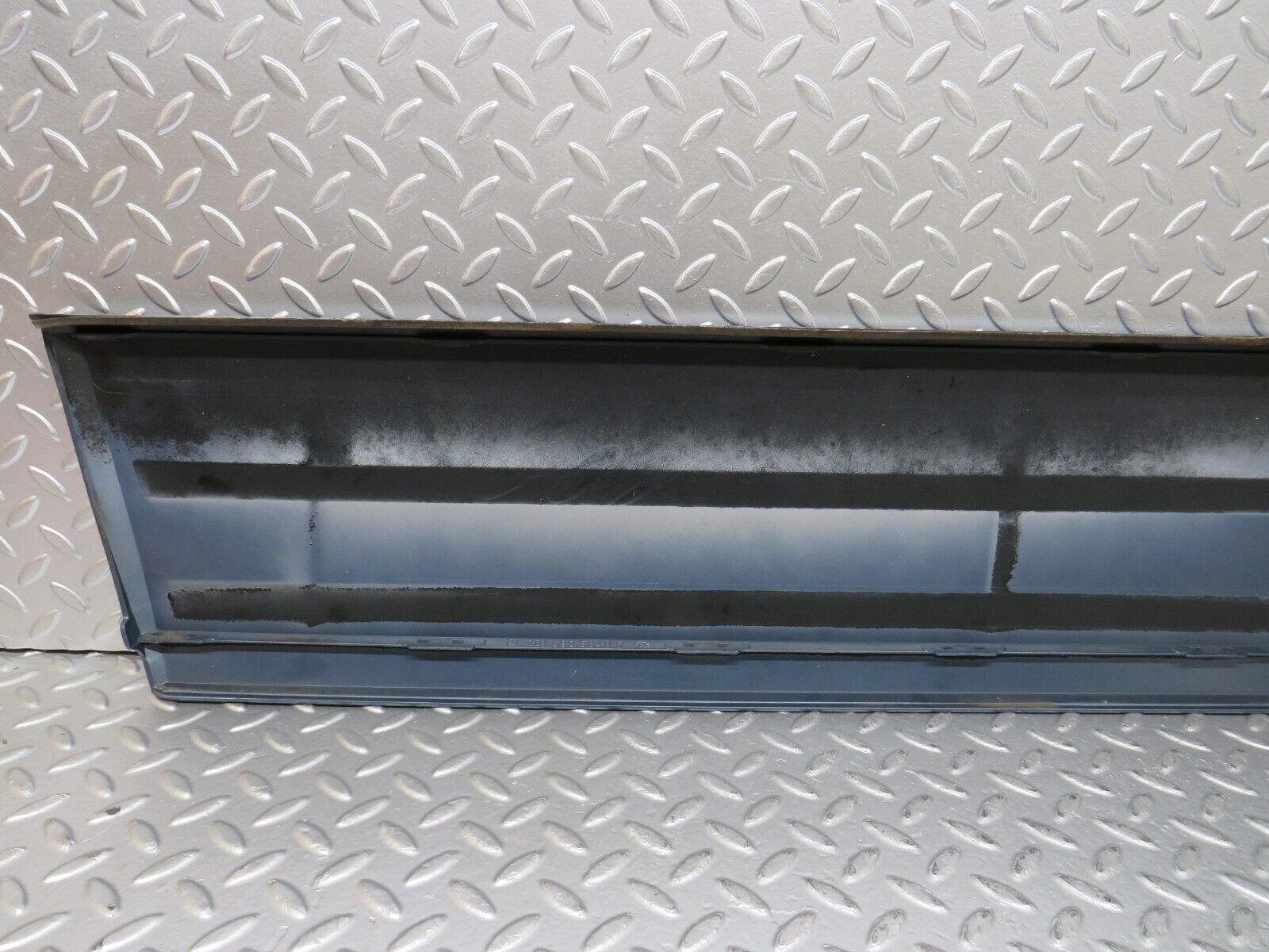 25233 Mercedes-Benz W201 190D Front Right Door Moulding Trim 2016905640