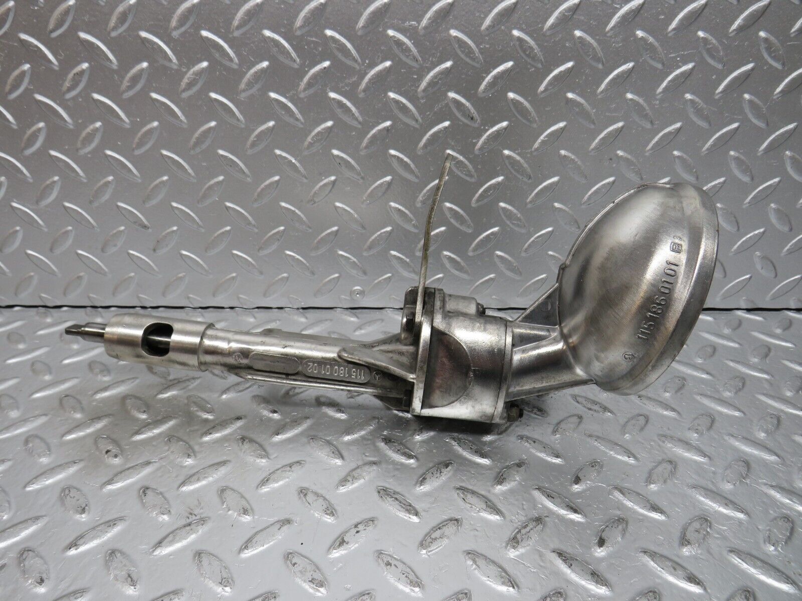 31152 Mercedes-Benz W123 200D Oil Pump 1151800102 1151860101