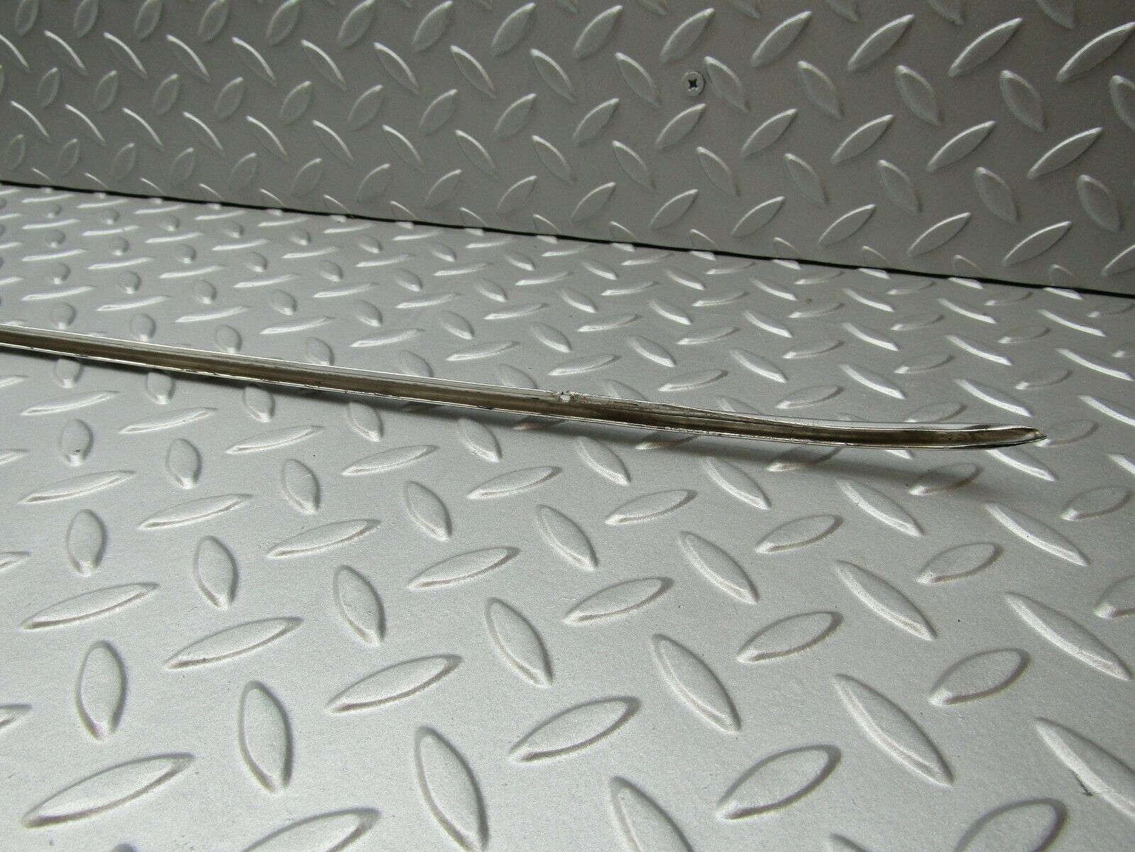 3321 Mercedes-Benz W115 220D Roof Chrome Trim Left Side