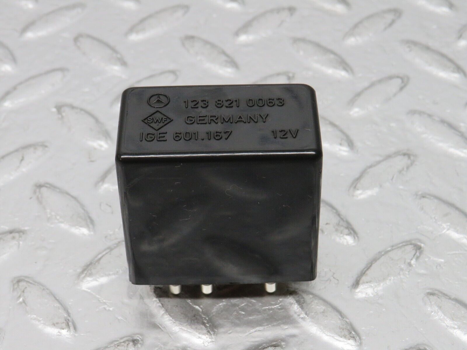 31020 Mercedes-Benz W123 230E Wiper Control Relay 1238210063