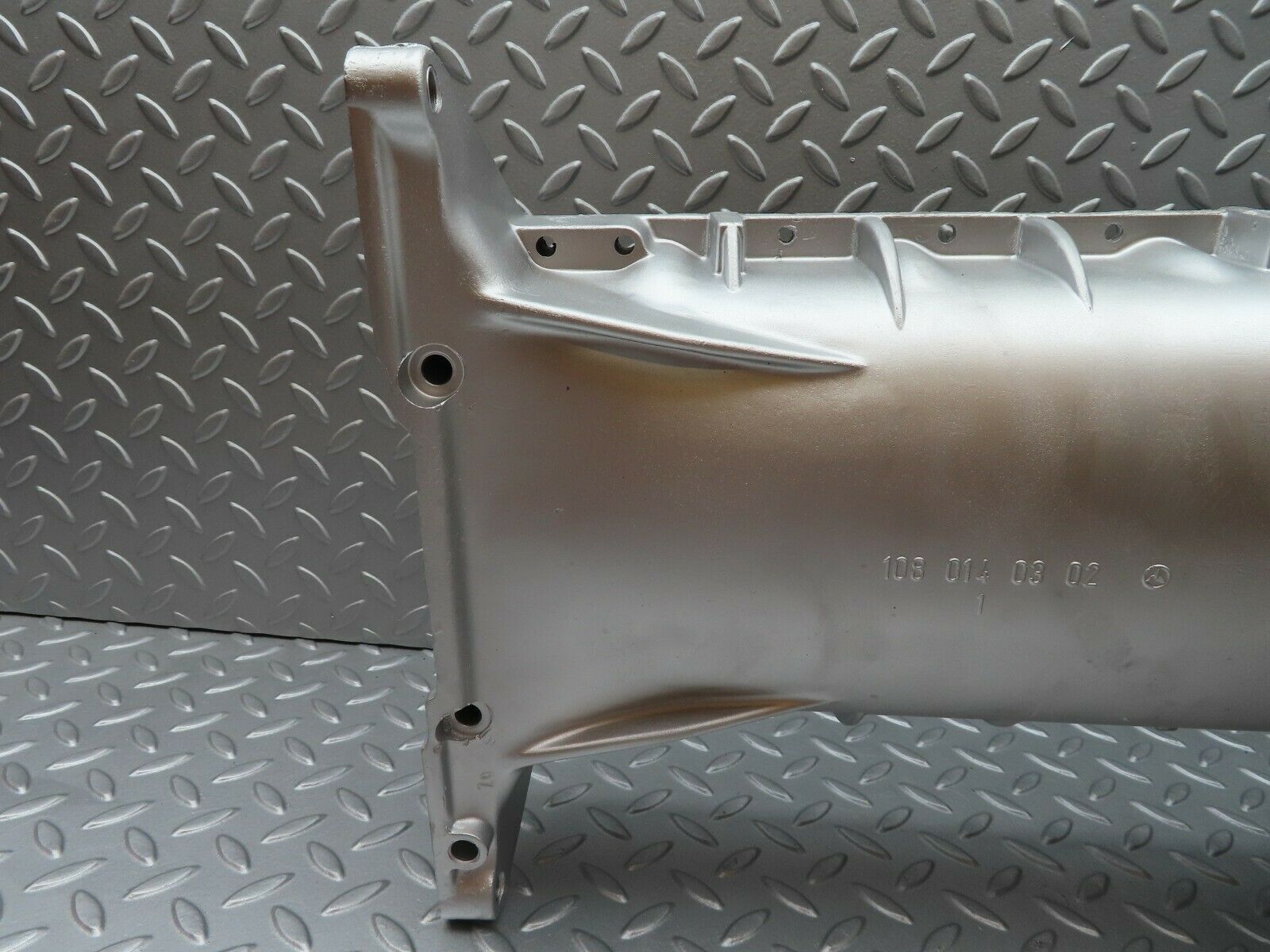 3492 Mercedes-Benz W108 280SE Oil pan Oil sump 1080140302