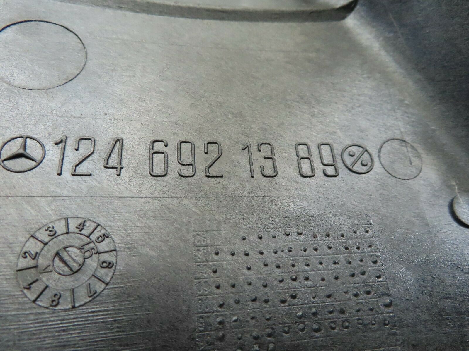 6556 Mercedes-Benz S124 E220 Wagon Trunk Panel Cover Left 1246921389