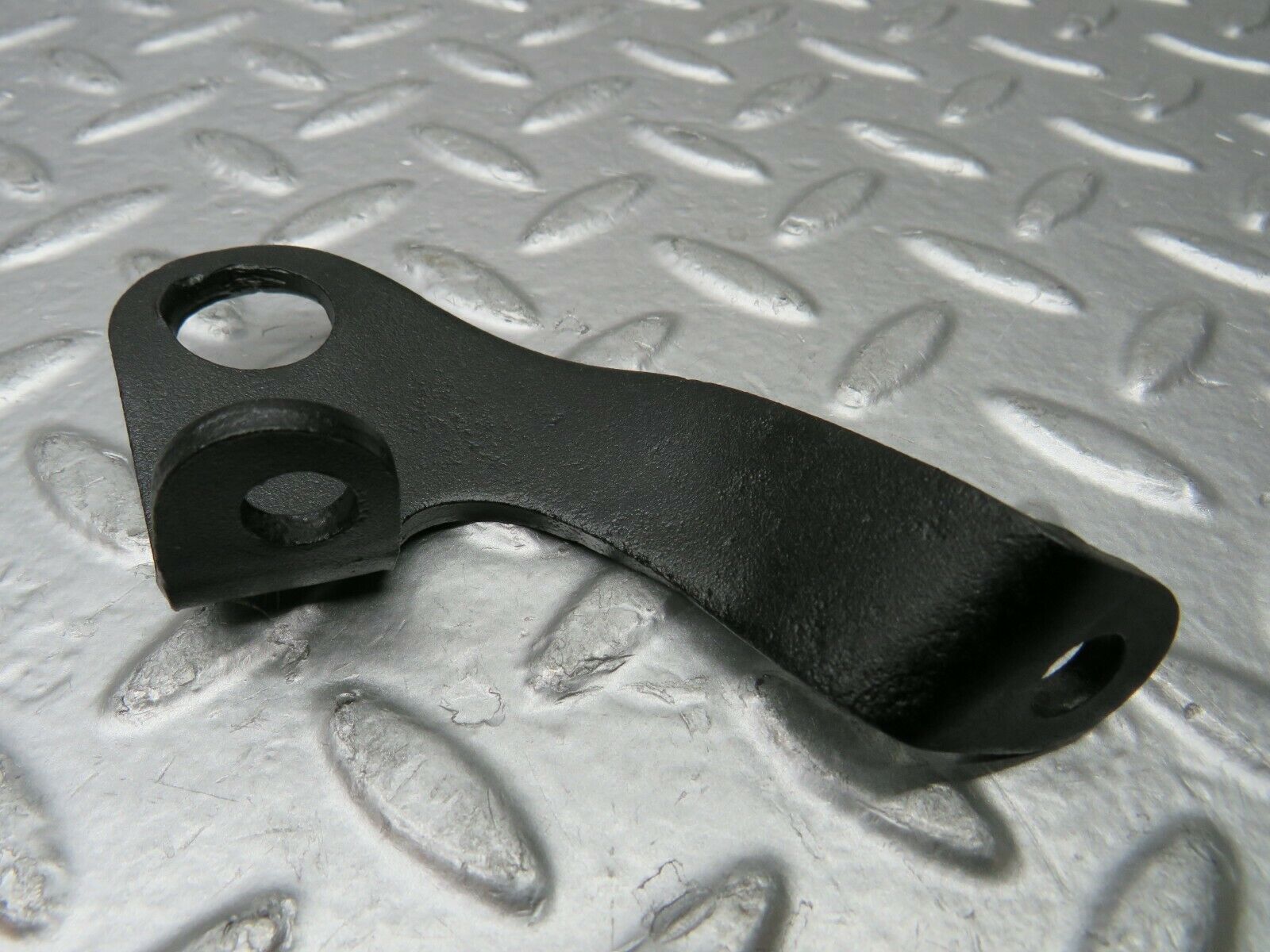 22908 Mercedes-Benz C107 450SLC Coupe Engine Lifting Eyes Hooks