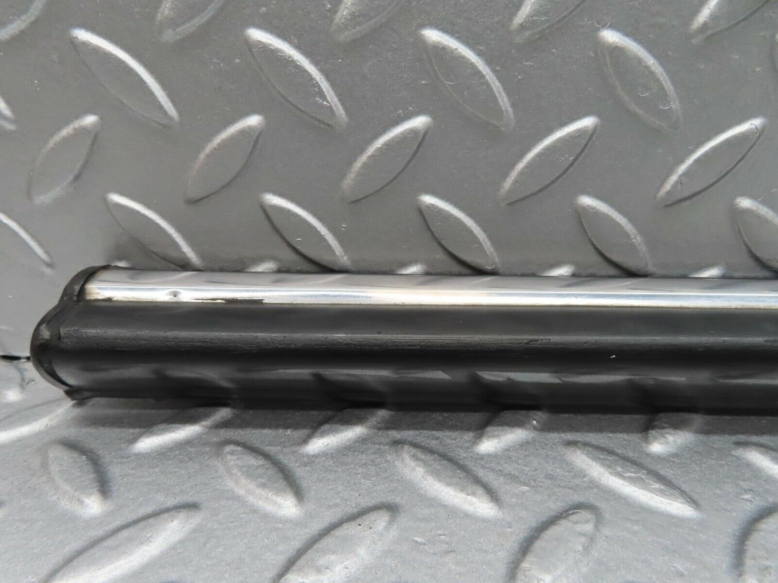 14113 Mercedes-Benz C107 280SLC Rear Left Fender Wing Centre Moulding Trim