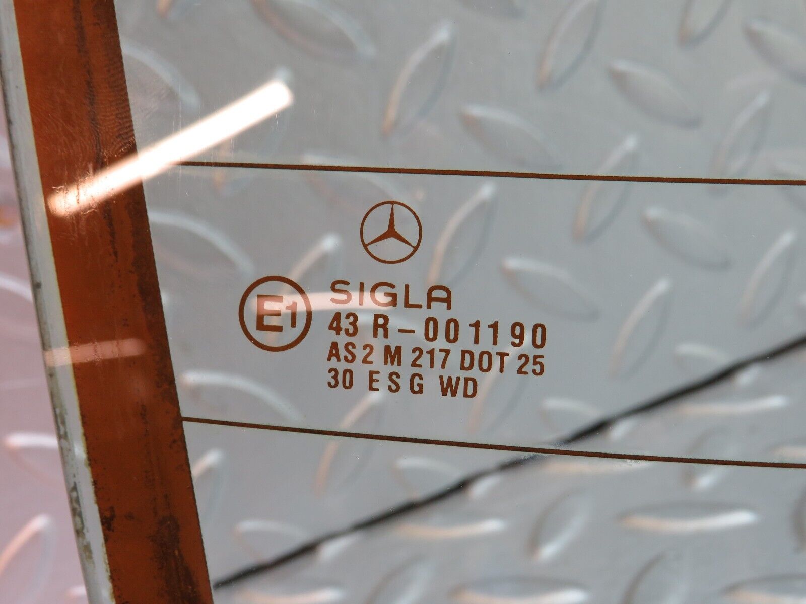 36682 Mercedes-Benz W201 190E 2.0L Rear Heated Windscreen Glass