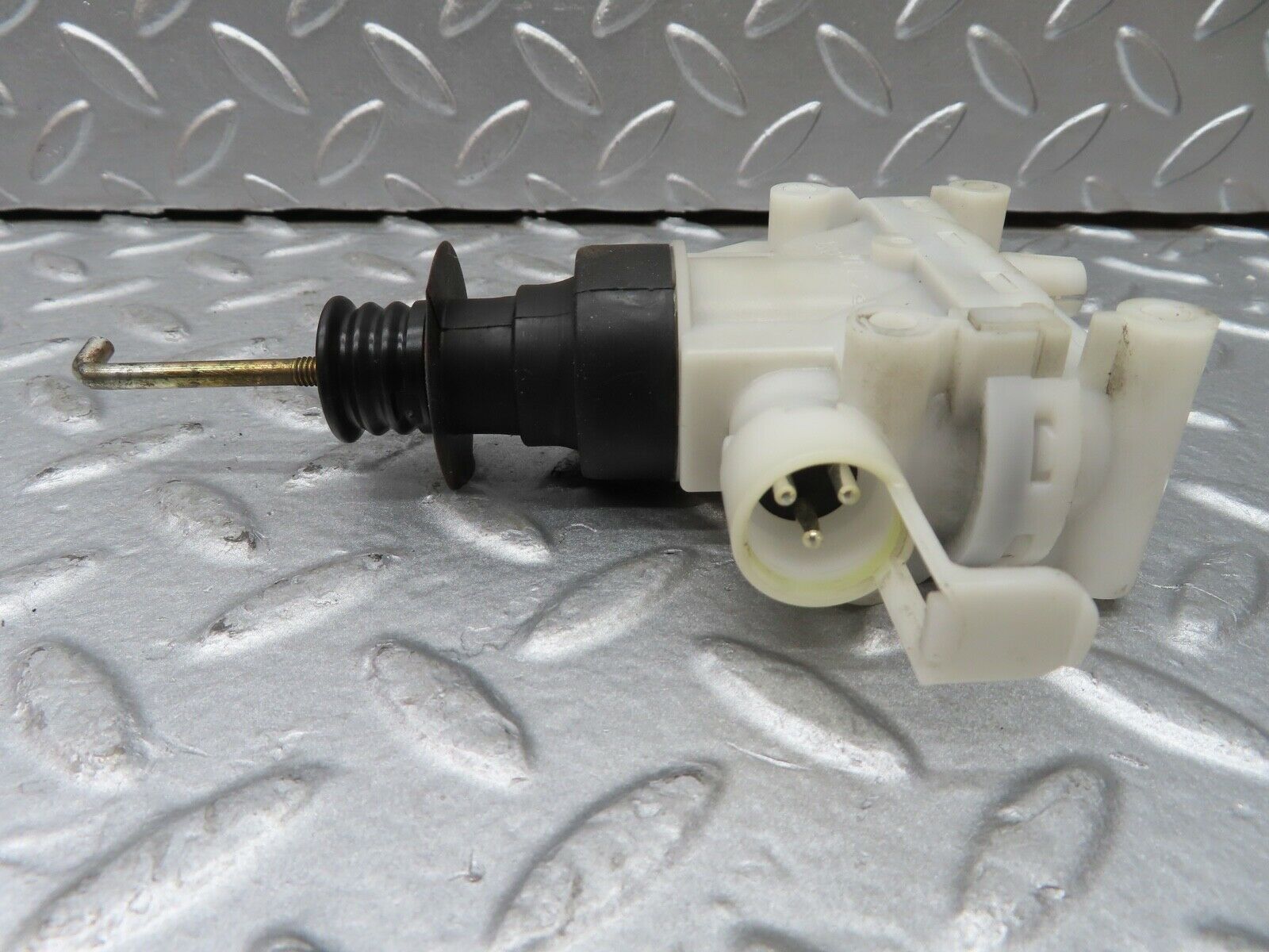 20178 Mercedes-Benz R129 300SL Coupe Right Door Lock Vacuum Actuator