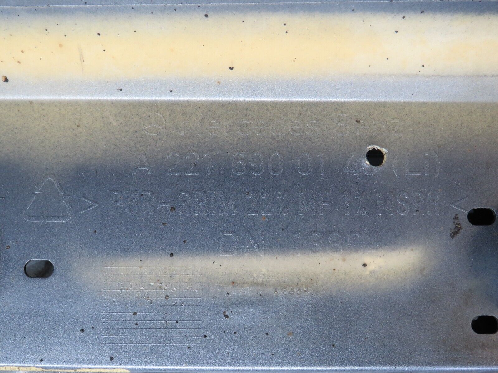 35283 Mercedes-Benz W221 Side Skirt Left Side 2216900140