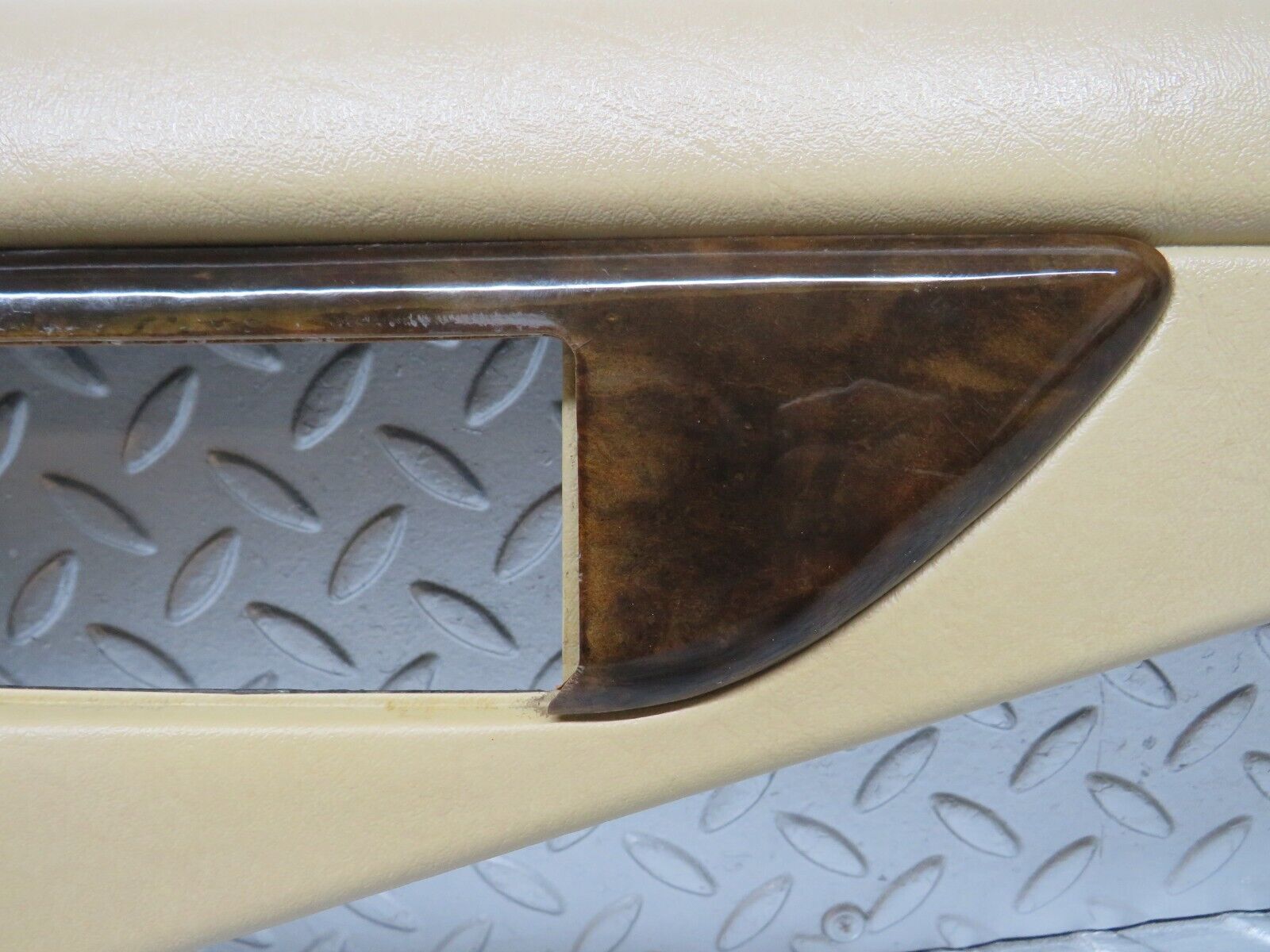 36859 Mercedes-Benz C126 420SEC Right Door Card Top Panel Beige 1267270870 1267270288