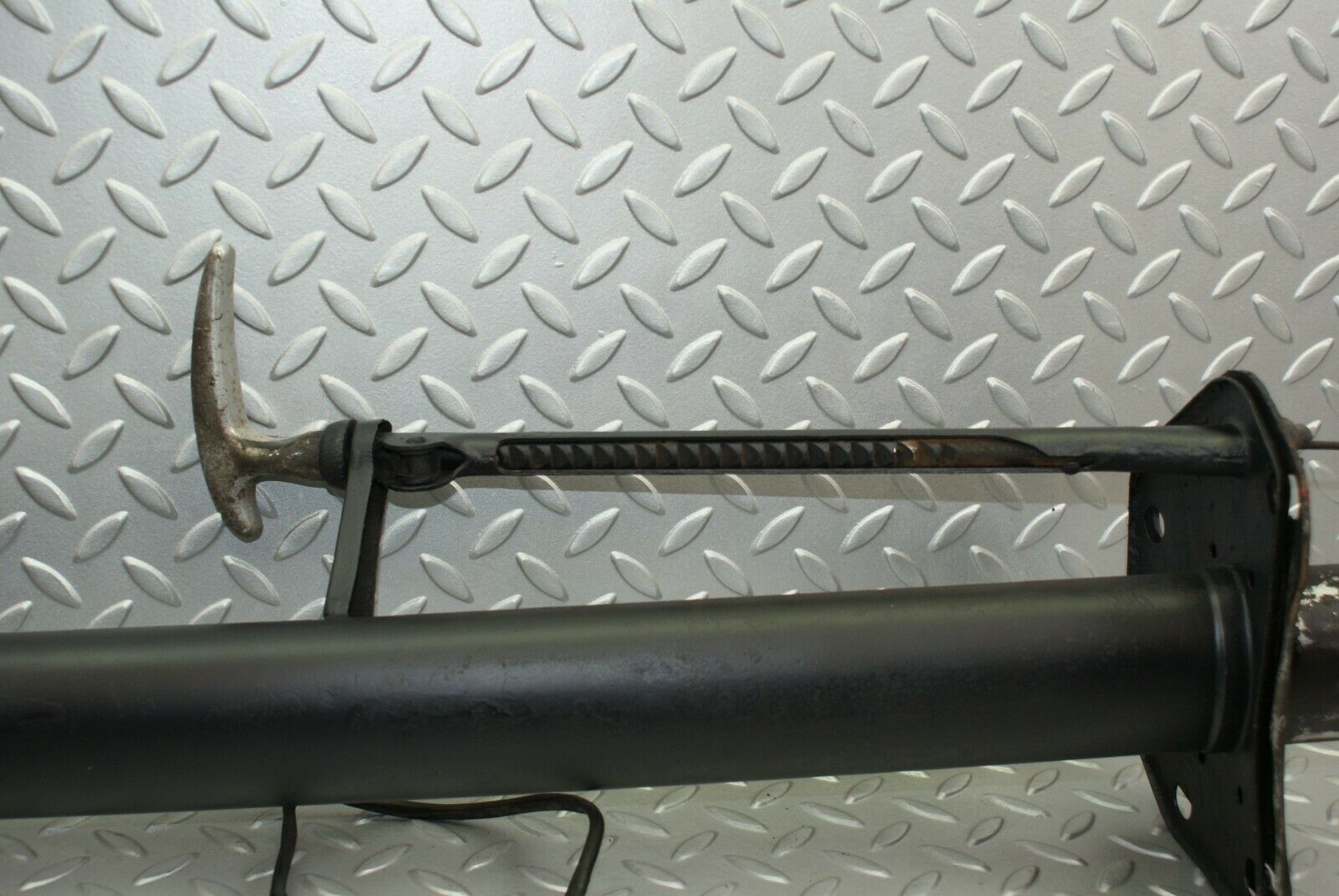 2717 Mercedes-Benz W105 219 PONTON Steering Column