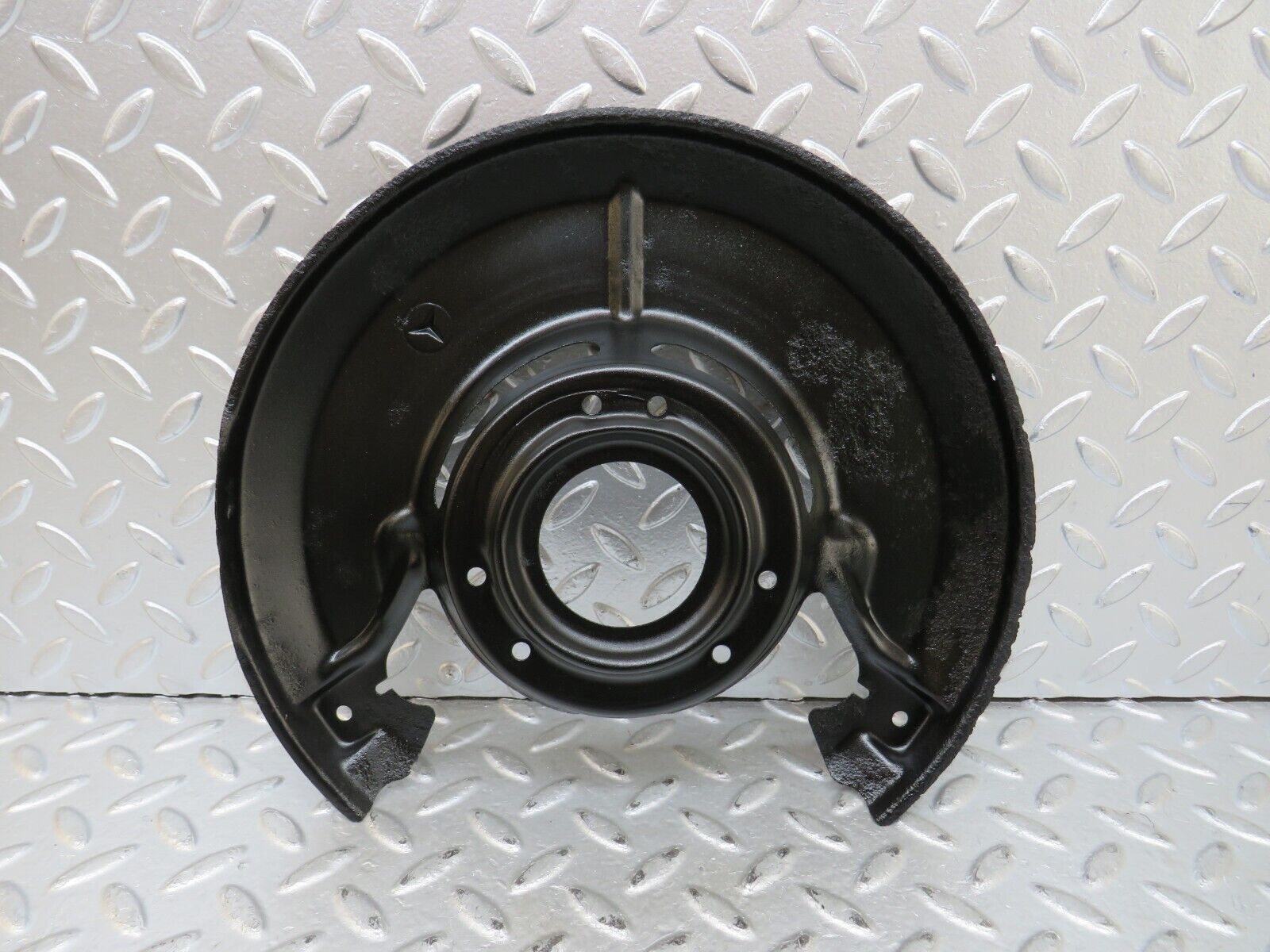 27369 Mercedes-Benz W123 280E Front Wheel Hub brake Protection Plate