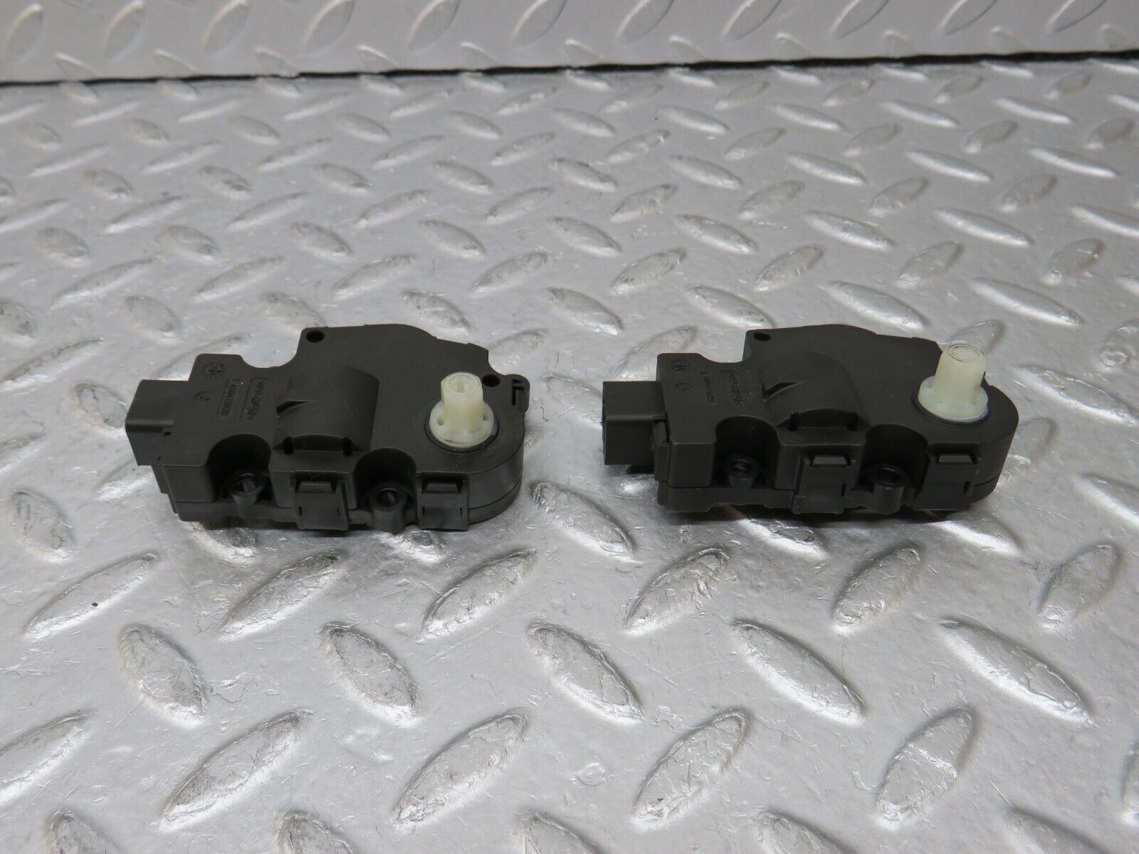 35274 Mercedes-Benz W221 Heater Actuator Motor 2x