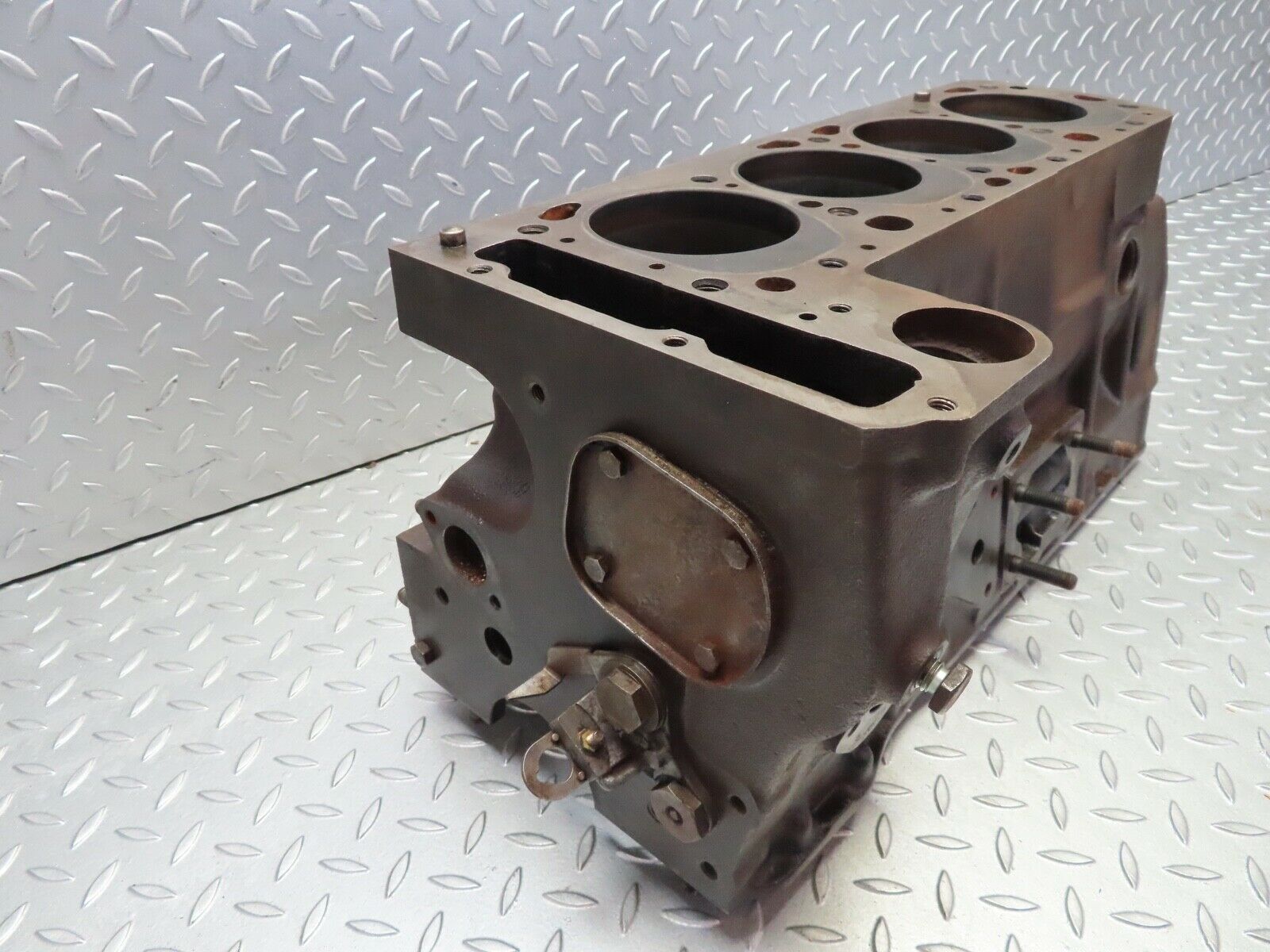 18164 Mercedes-Benz W123 200 Engine Block 1150110301 M115.938