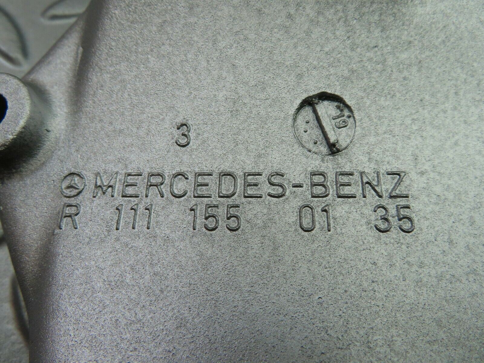 6806 Mercedes-Benz S124 E220 Wagon AC Compressor Support Bracket 1111550135